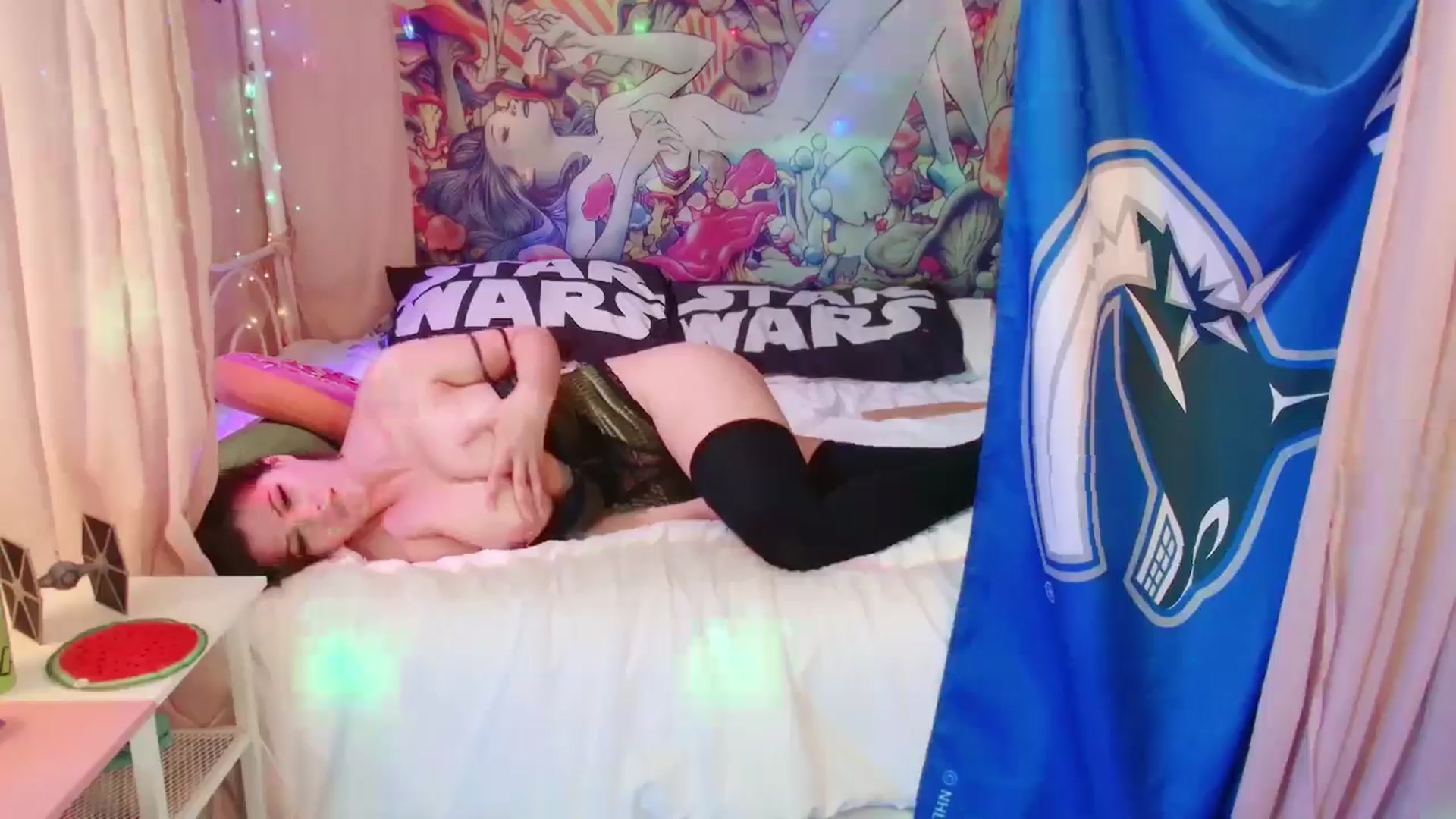 Gallery image thumbnail from April's myfreecams stream on, 09/18/2024, 04:43 image 12 of 20