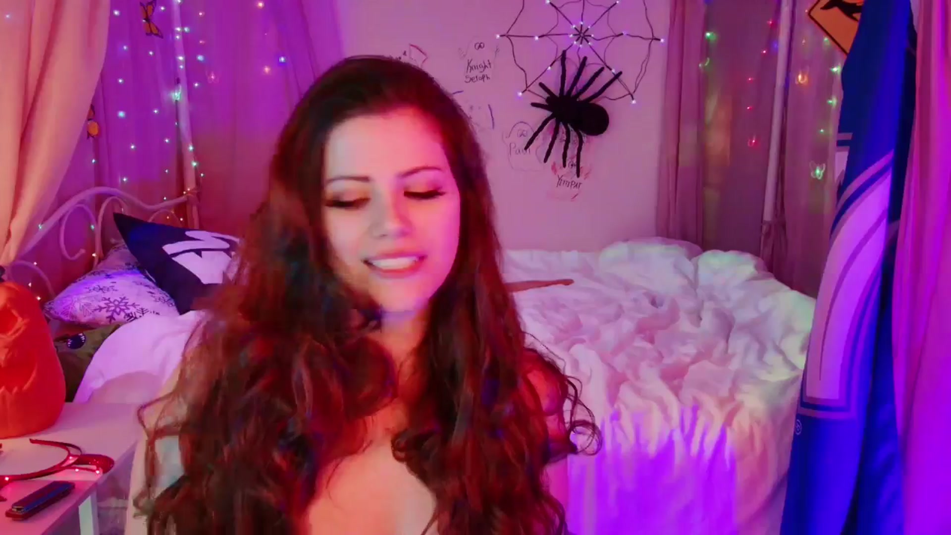Gallery image thumbnail from April's myfreecams stream on, 10/08/2024, 08:18 image 15 of 20