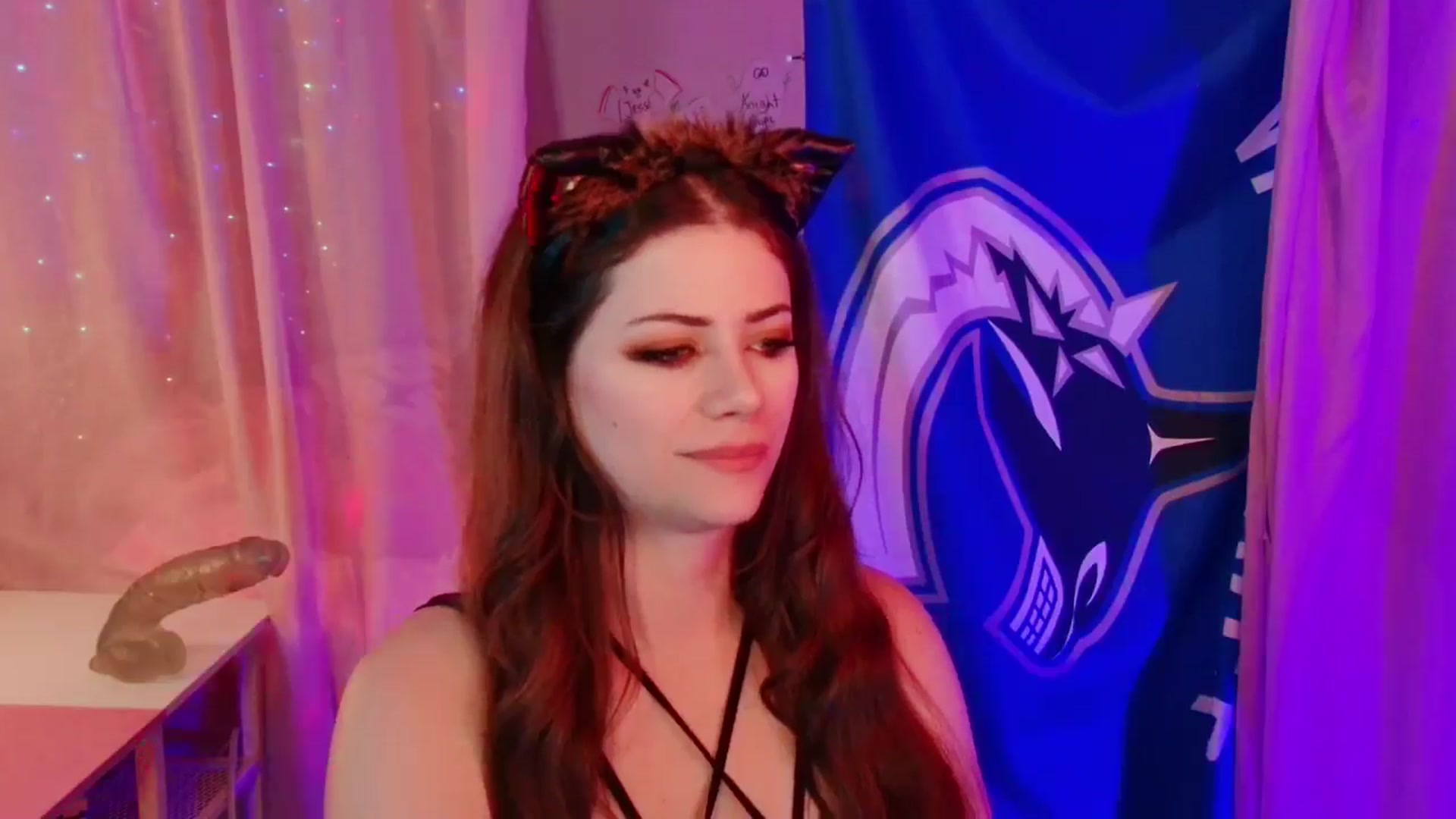 Gallery image thumbnail from April's myfreecams stream on, 10/21/2024, 06:25 image 8 of 20