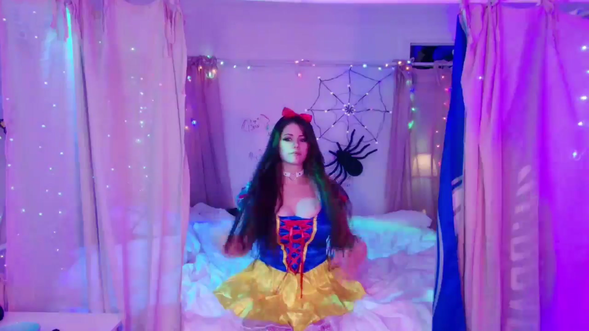 Gallery image thumbnail from April's myfreecams stream on, 10/23/2024, 06:10 image 6 of 20