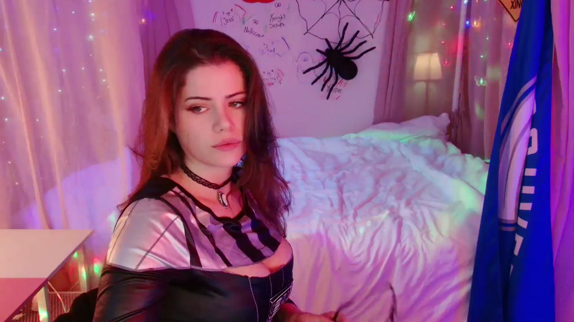 Gallery image thumbnail from April's myfreecams stream on, 10/29/2024, 05:01 image 9 of 20