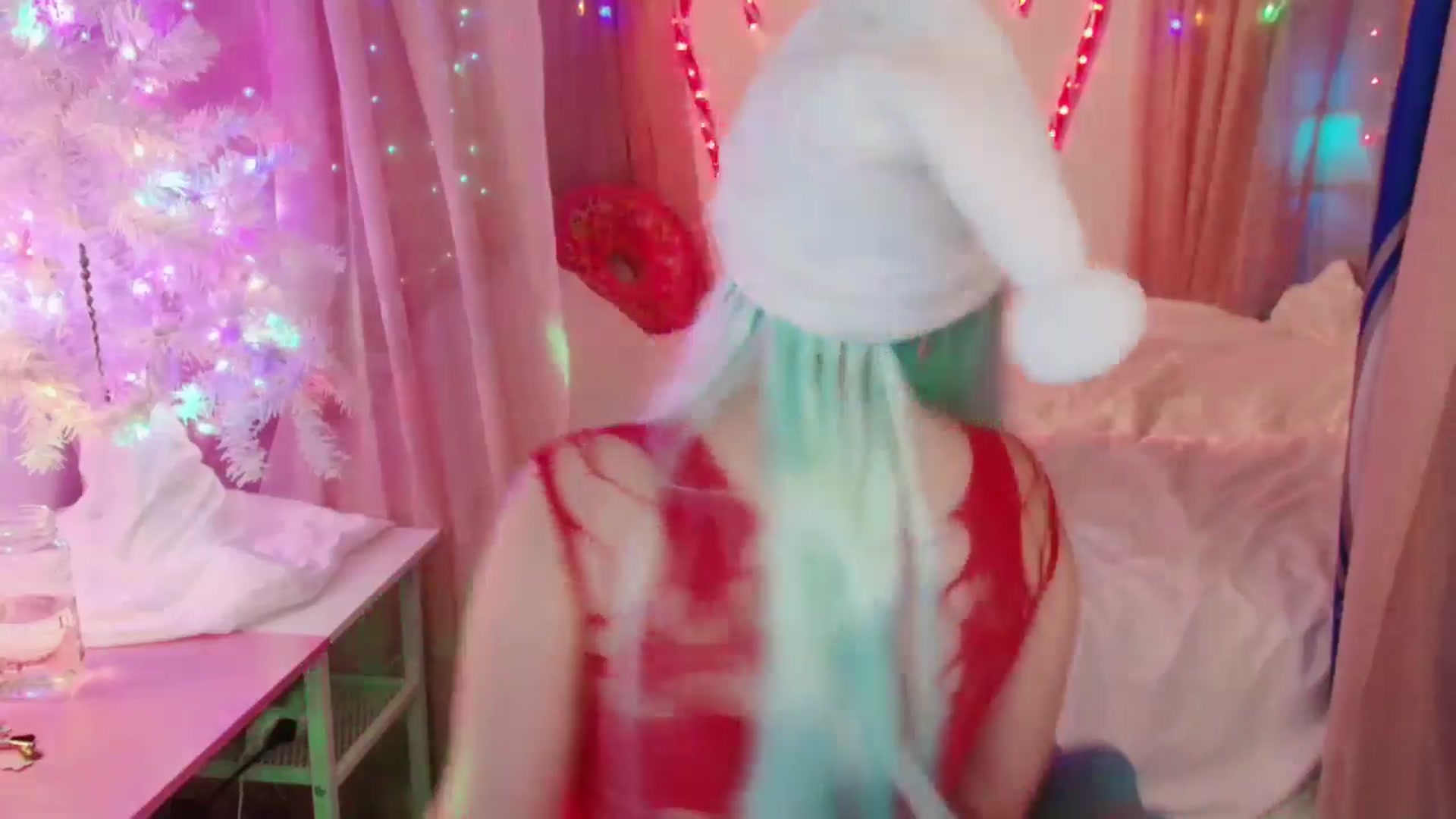 Gallery image thumbnail from April's myfreecams stream on, 12/08/2024, 07:31 image 10 of 20