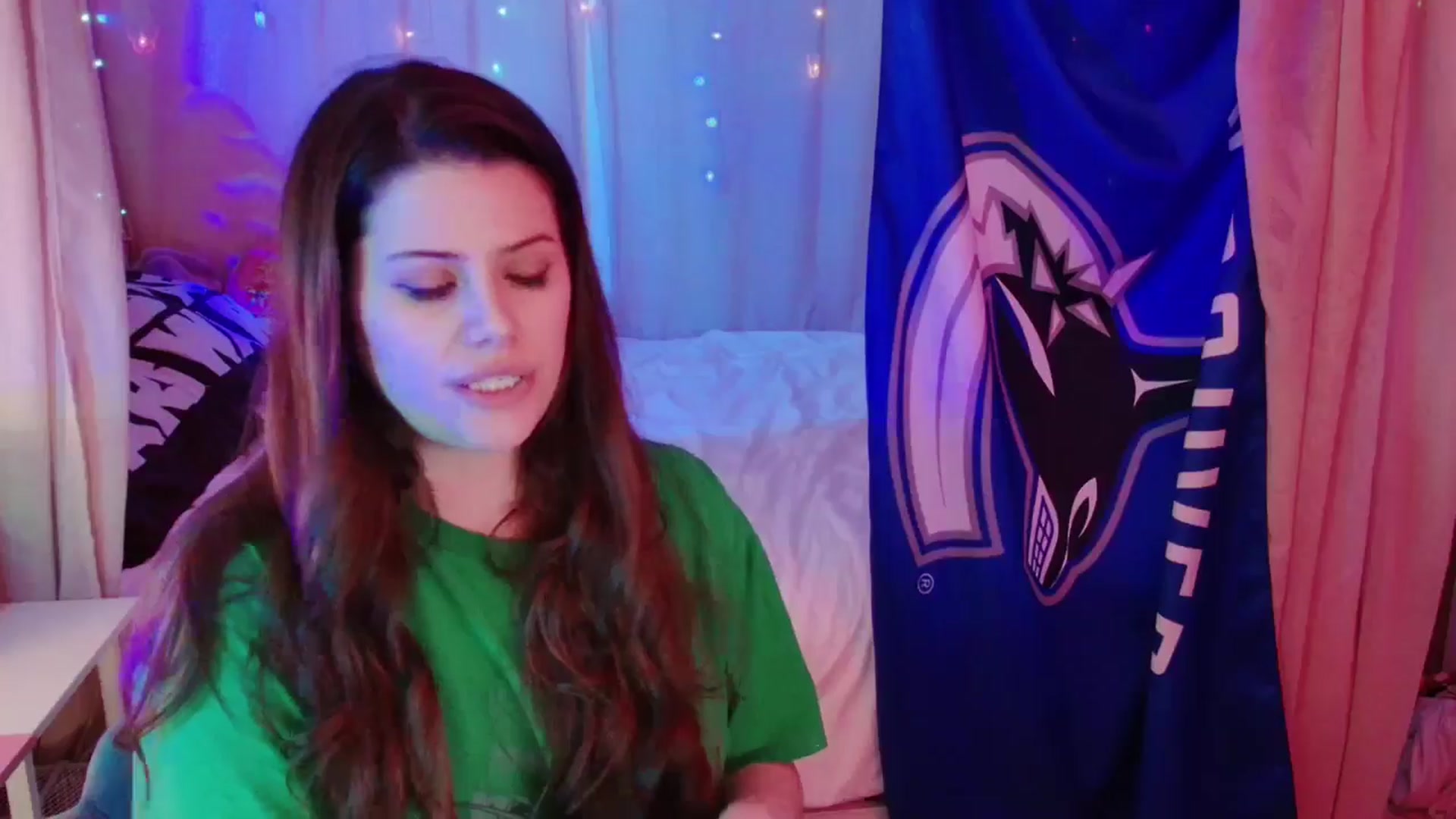 Gallery image thumbnail from April's myfreecams stream on, 01/05/2025, 08:33 image 4 of 20