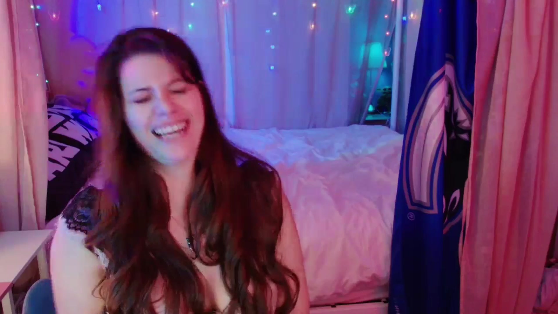 Gallery image thumbnail from April's myfreecams stream on, 01/05/2025, 08:33 image 3 of 20