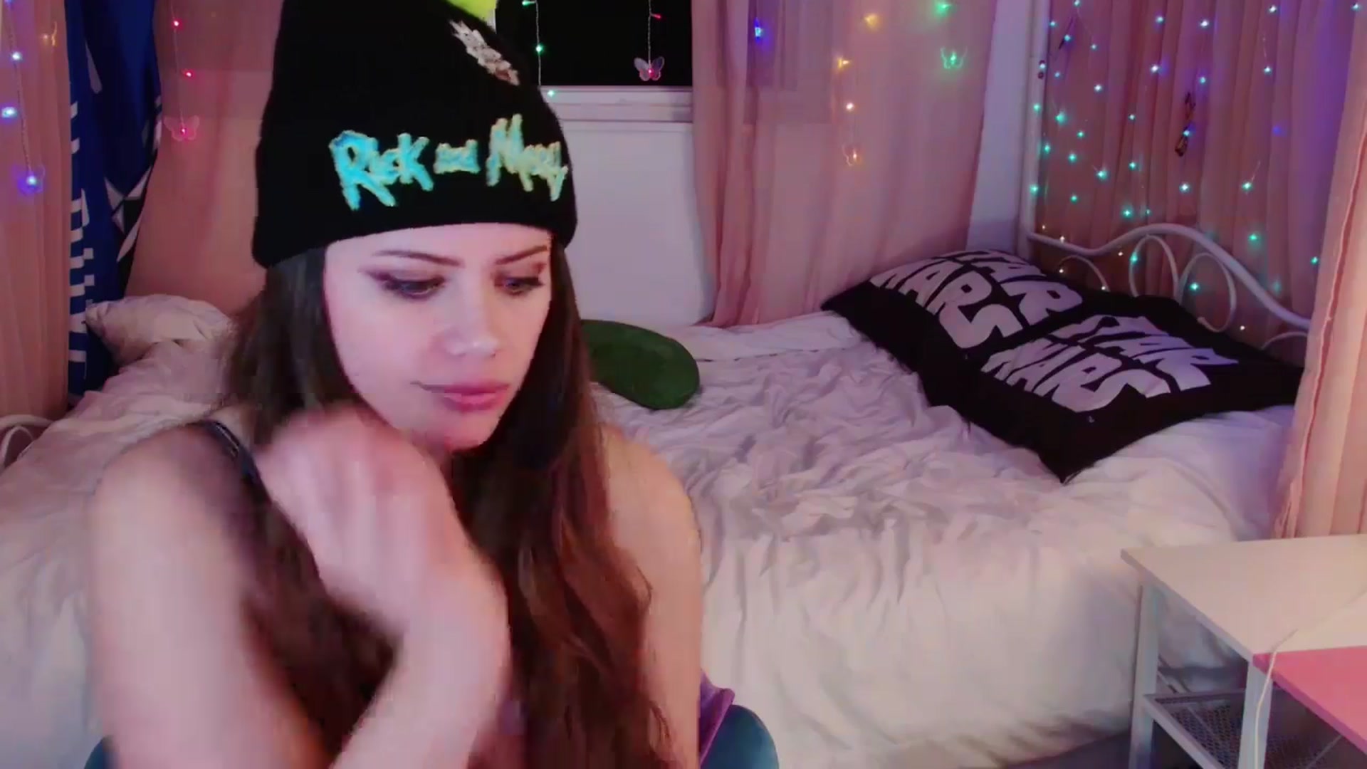 Gallery image thumbnail from April's myfreecams stream on, 01/11/2025, 08:43 image 3 of 20