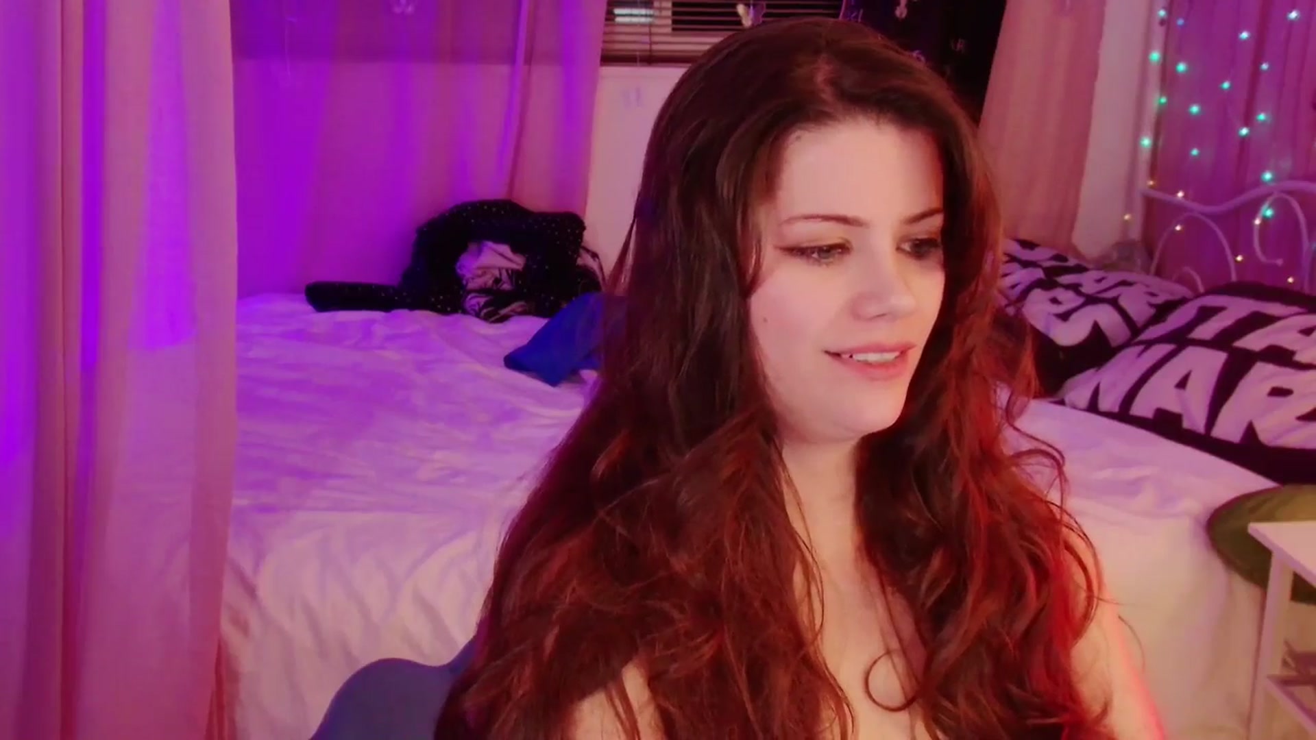 Gallery image thumbnail from April's myfreecams stream on, 01/15/2025, 08:34 image 8 of 20
