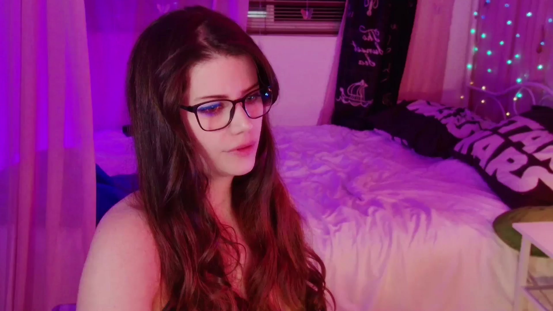 Gallery image thumbnail from April's myfreecams stream on, 01/15/2025, 08:34 image 19 of 20