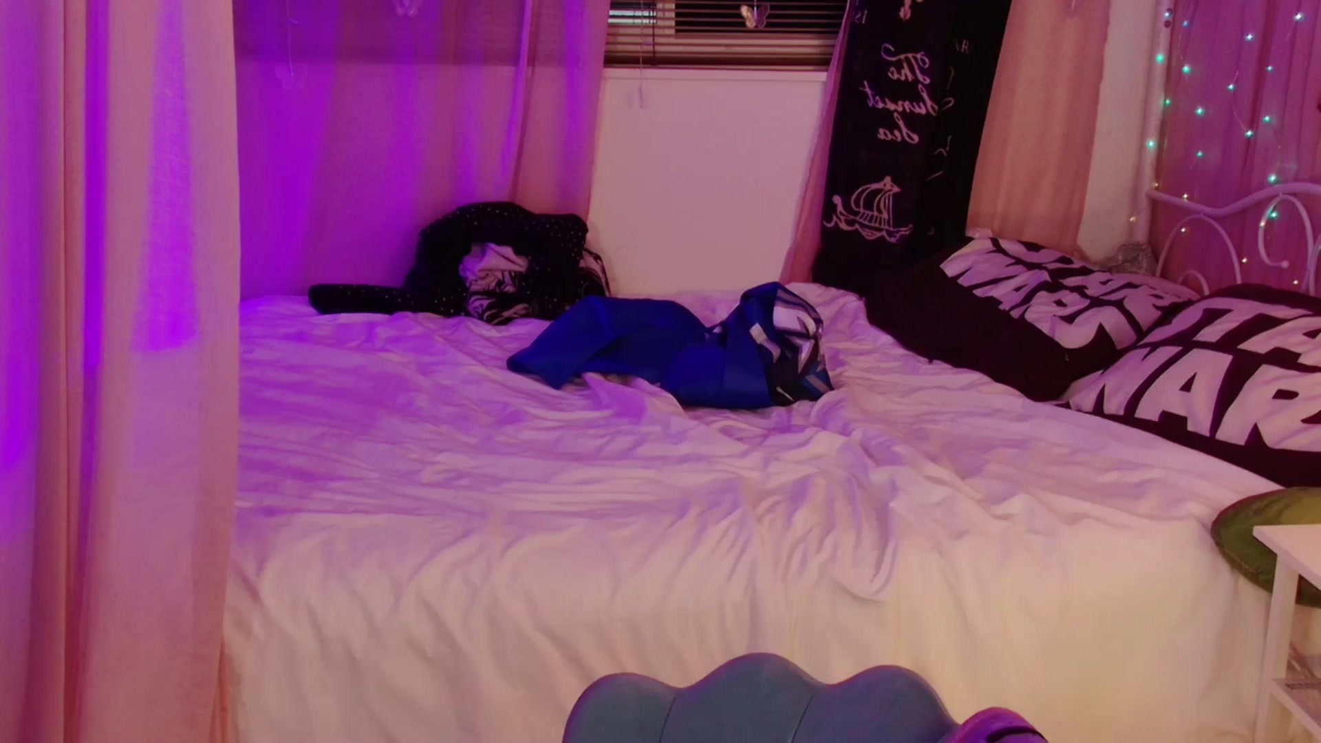 Gallery image thumbnail from April's myfreecams stream on, 01/15/2025, 08:34 image 7 of 20