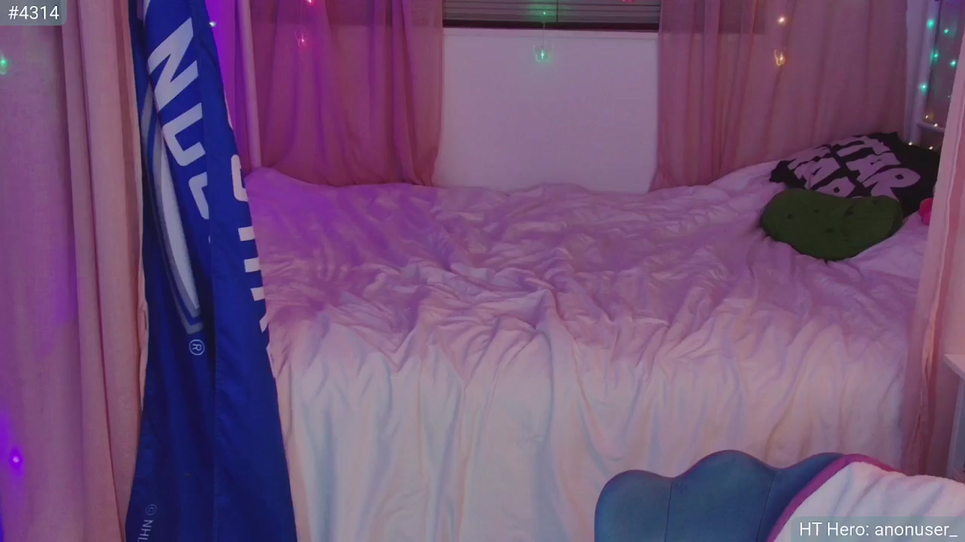 Gallery image thumbnail from April's myfreecams stream on, 02/19/2025, 07:12 image 20 of 20