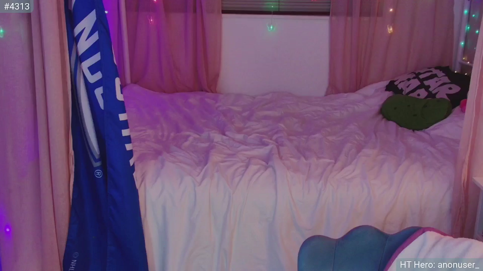 Gallery image thumbnail from April's myfreecams stream on, 02/19/2025, 07:12 image 17 of 20