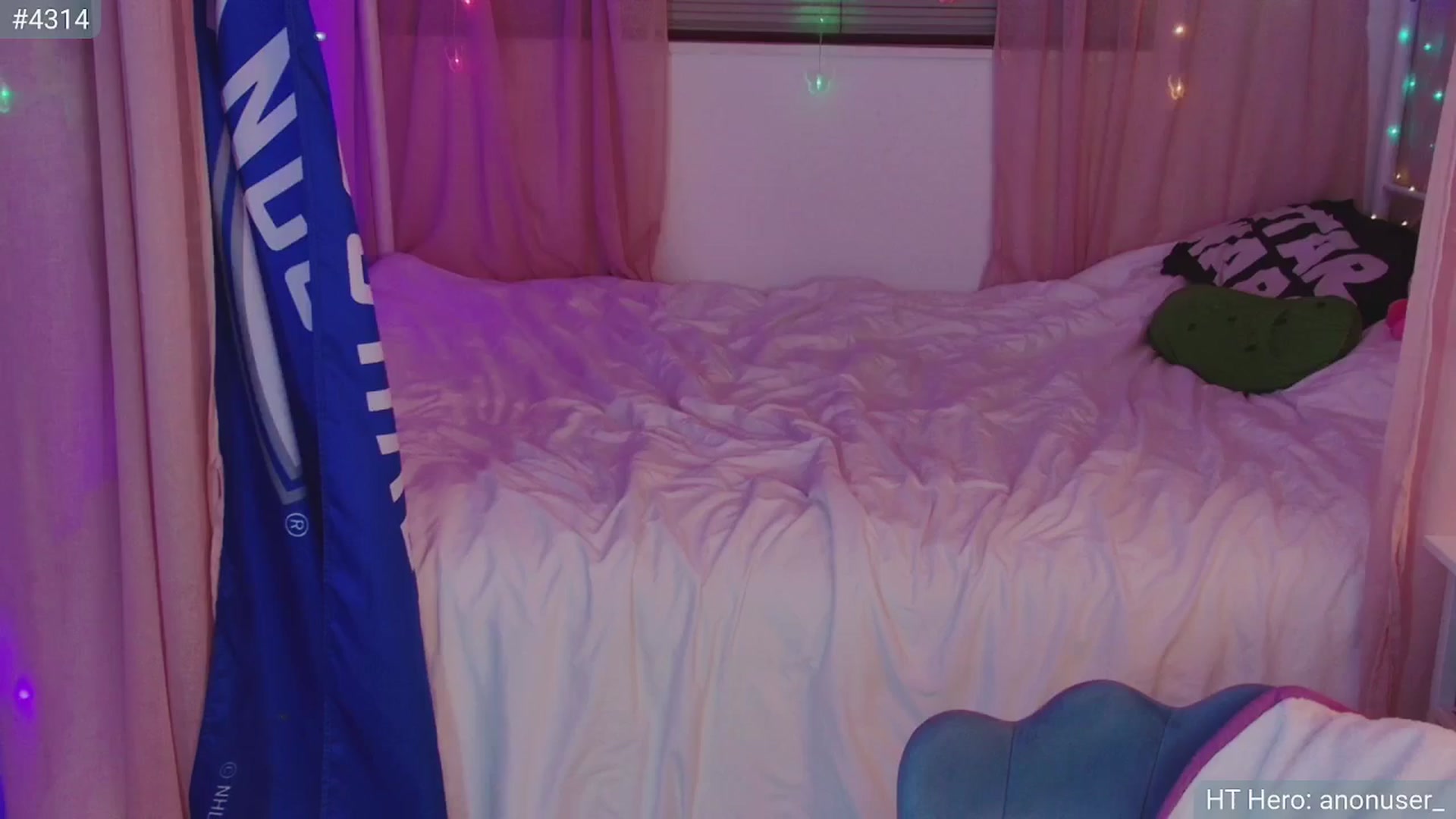Gallery image thumbnail from April's myfreecams stream on, 02/19/2025, 07:12 image 19 of 20