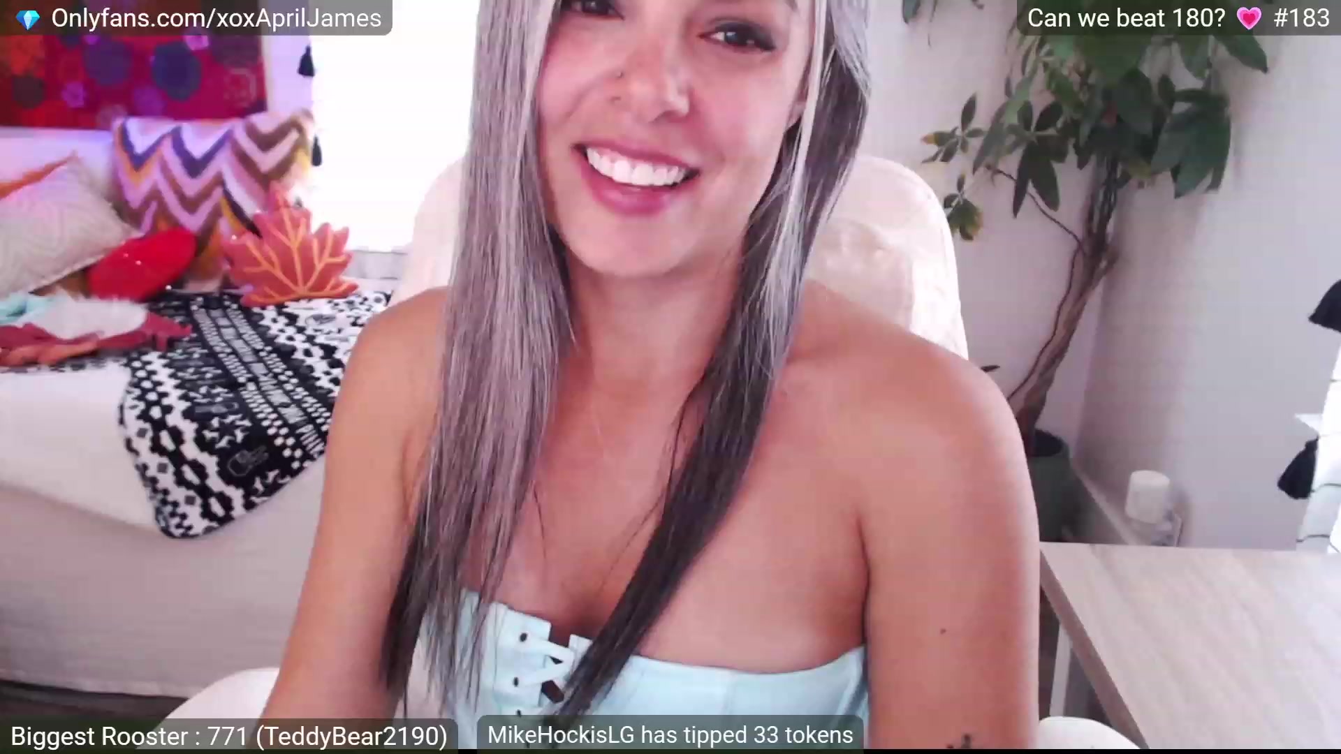Gallery image thumbnail from AprilJames's myfreecams stream on, 11/23/2022, 20:22 image 5 of 20