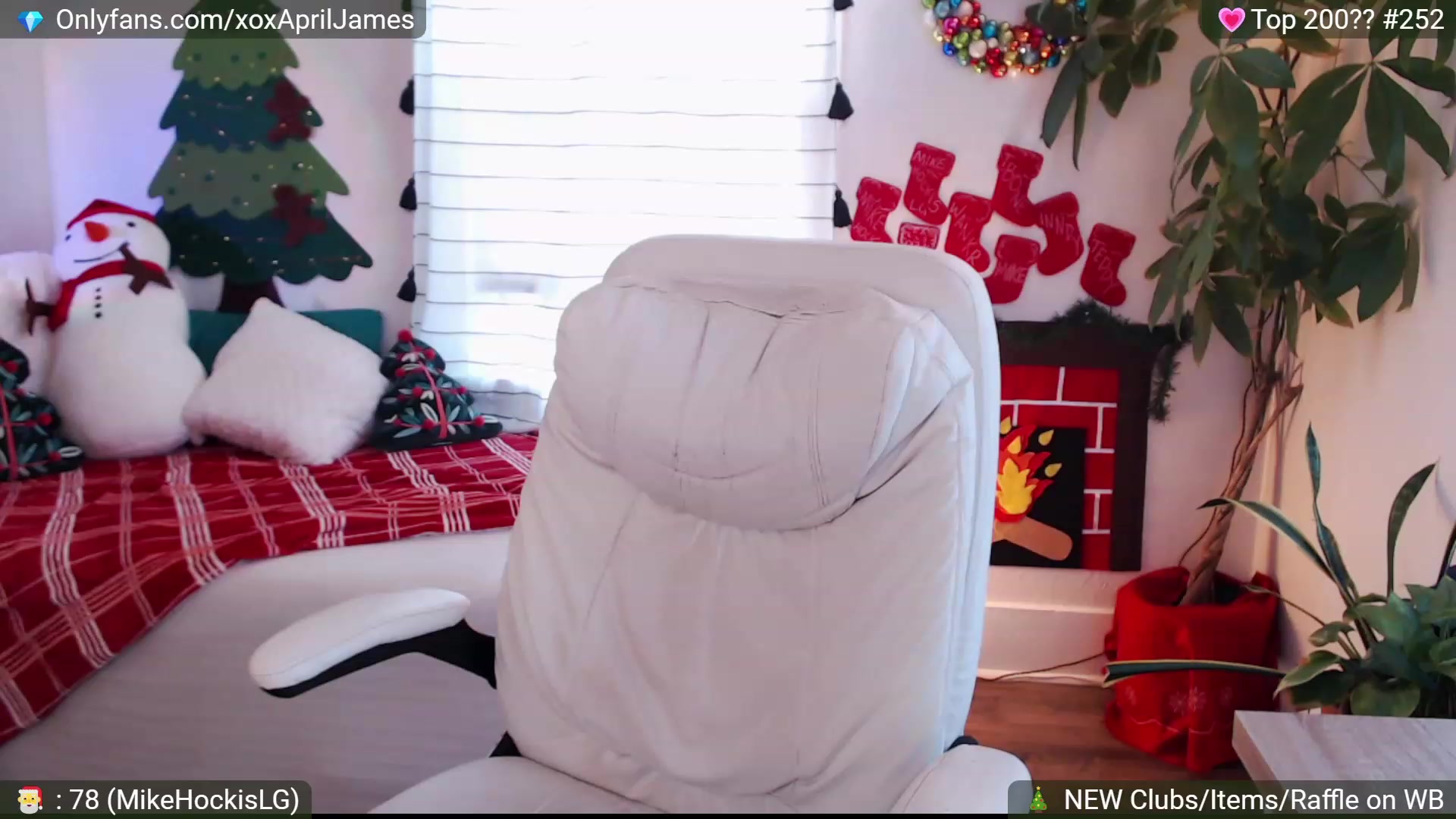 Gallery image thumbnail from AprilJames's myfreecams stream on, 12/04/2022, 17:39 image 4 of 20
