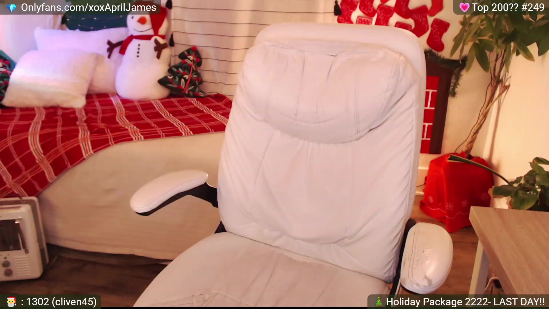 Gallery image thumbnail from AprilJames's myfreecams stream on, 12/16/2022, 02:12 image 8 of 20