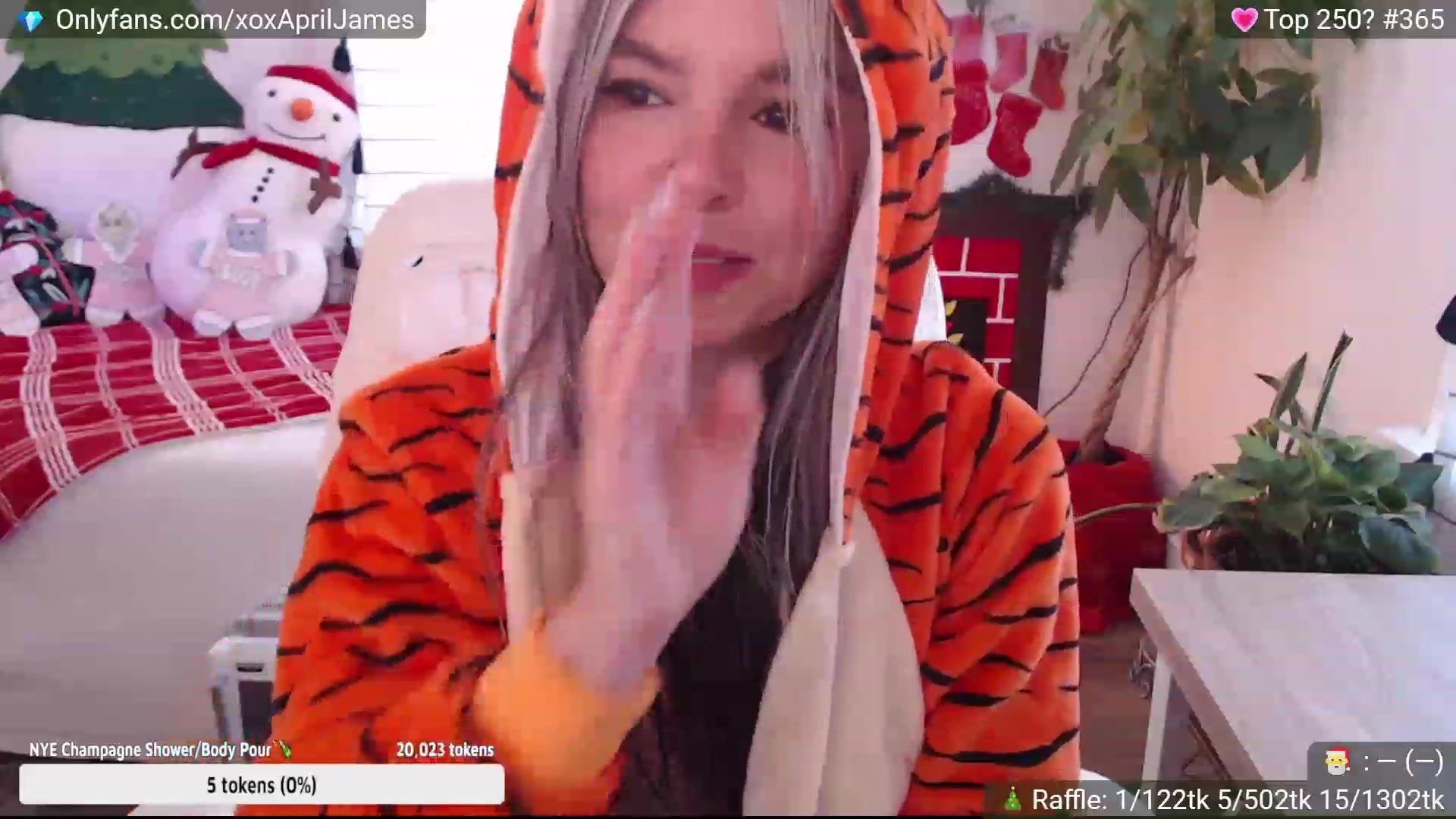 Gallery image thumbnail from AprilJames's myfreecams stream on, 12/31/2022, 17:39 image 20 of 20