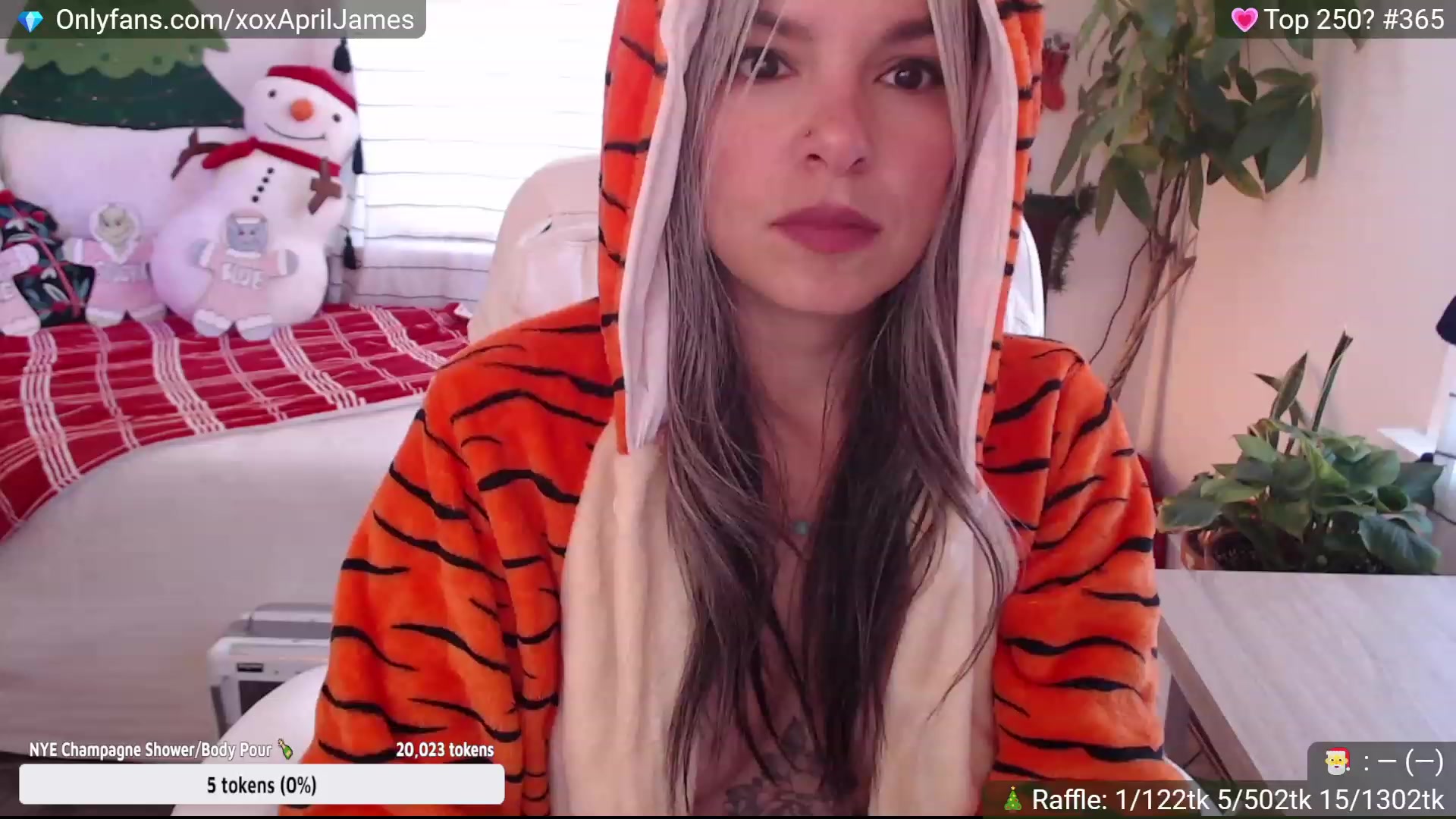 Gallery image thumbnail from AprilJames's myfreecams stream on, 12/31/2022, 17:39 image 2 of 20