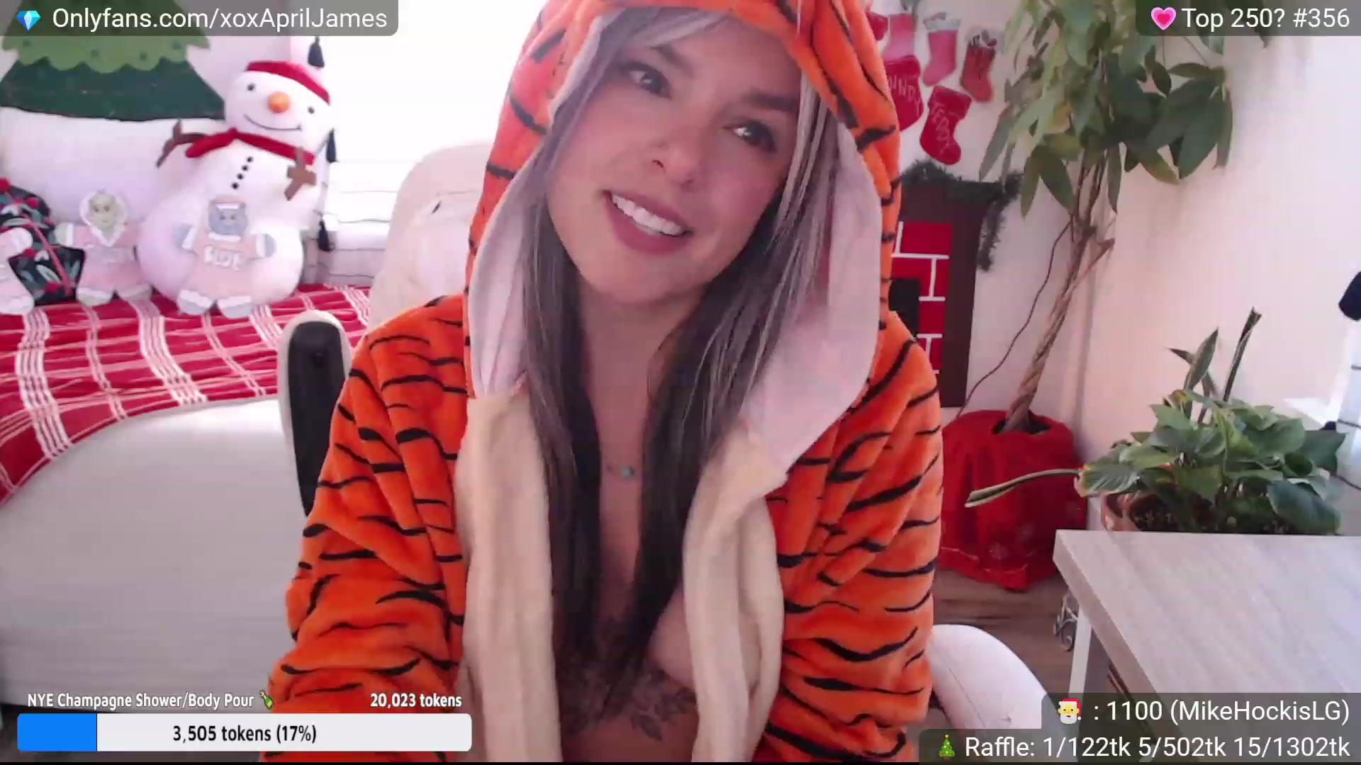 Gallery image thumbnail from AprilJames's myfreecams stream on, 12/31/2022, 19:04 image 3 of 20