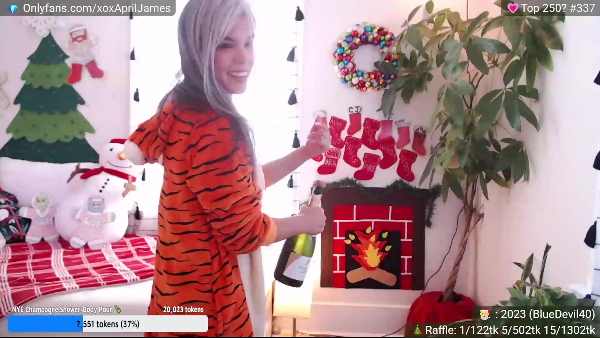 Gallery image thumbnail from AprilJames's myfreecams stream on, 12/31/2022, 19:04 image 15 of 20