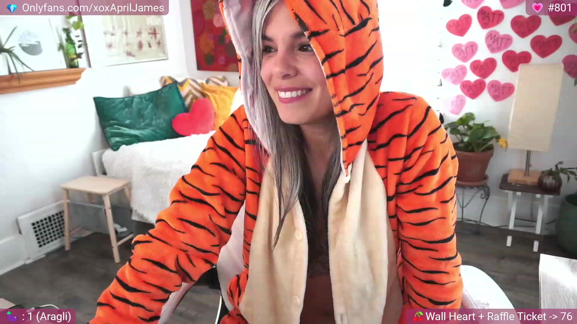 Gallery image thumbnail from AprilJames's myfreecams stream on, 02/05/2023, 17:08 image 1 of 20