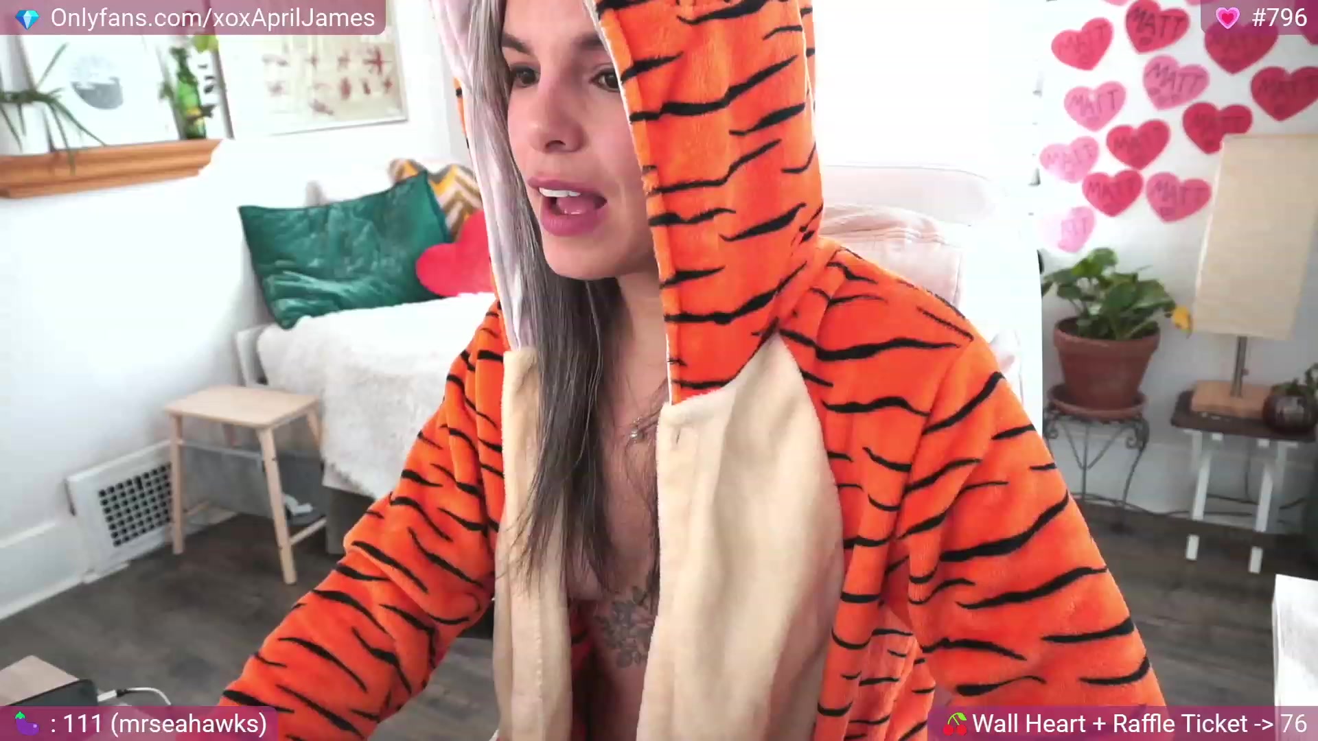 Gallery image thumbnail from AprilJames's myfreecams stream on, 02/05/2023, 17:08 image 18 of 20