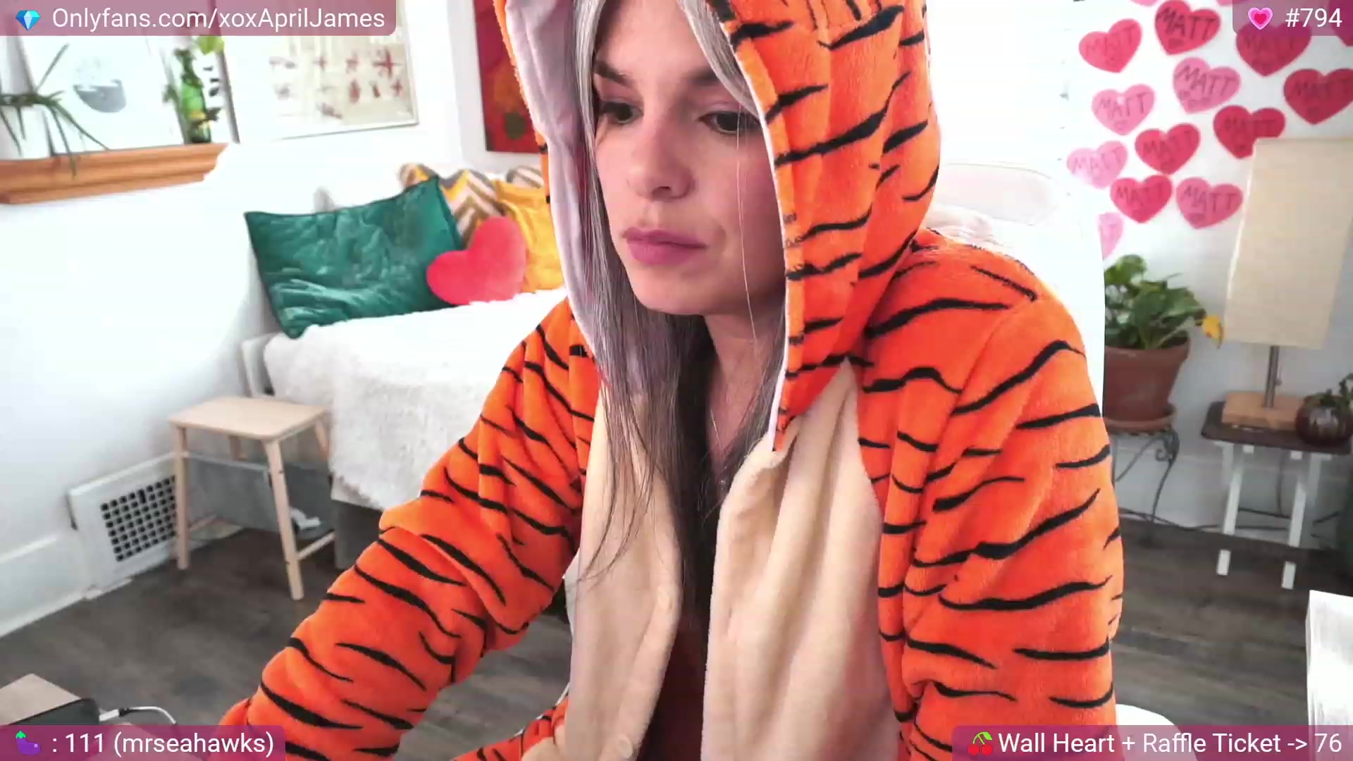 Gallery image thumbnail from AprilJames's myfreecams stream on, 02/05/2023, 17:08 image 13 of 20
