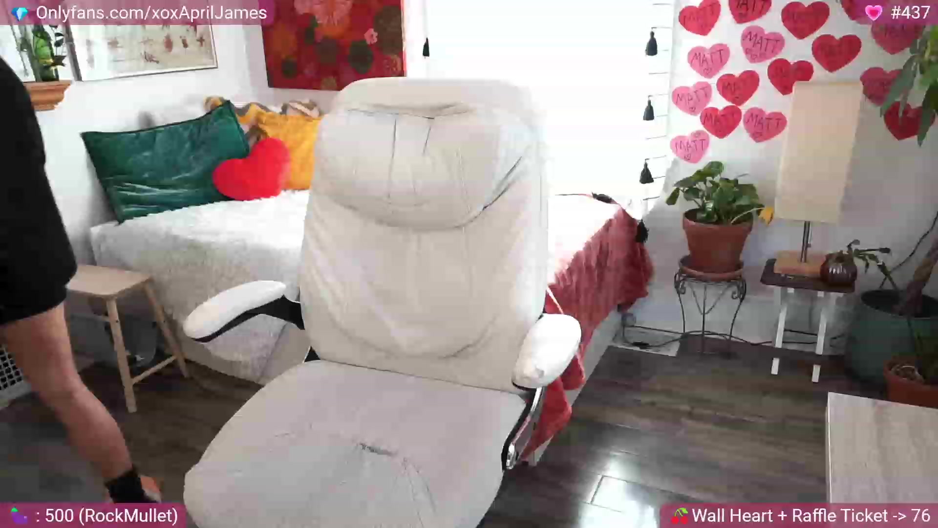 Gallery image thumbnail from AprilJames's myfreecams stream on, 02/07/2023, 19:27 image 9 of 20