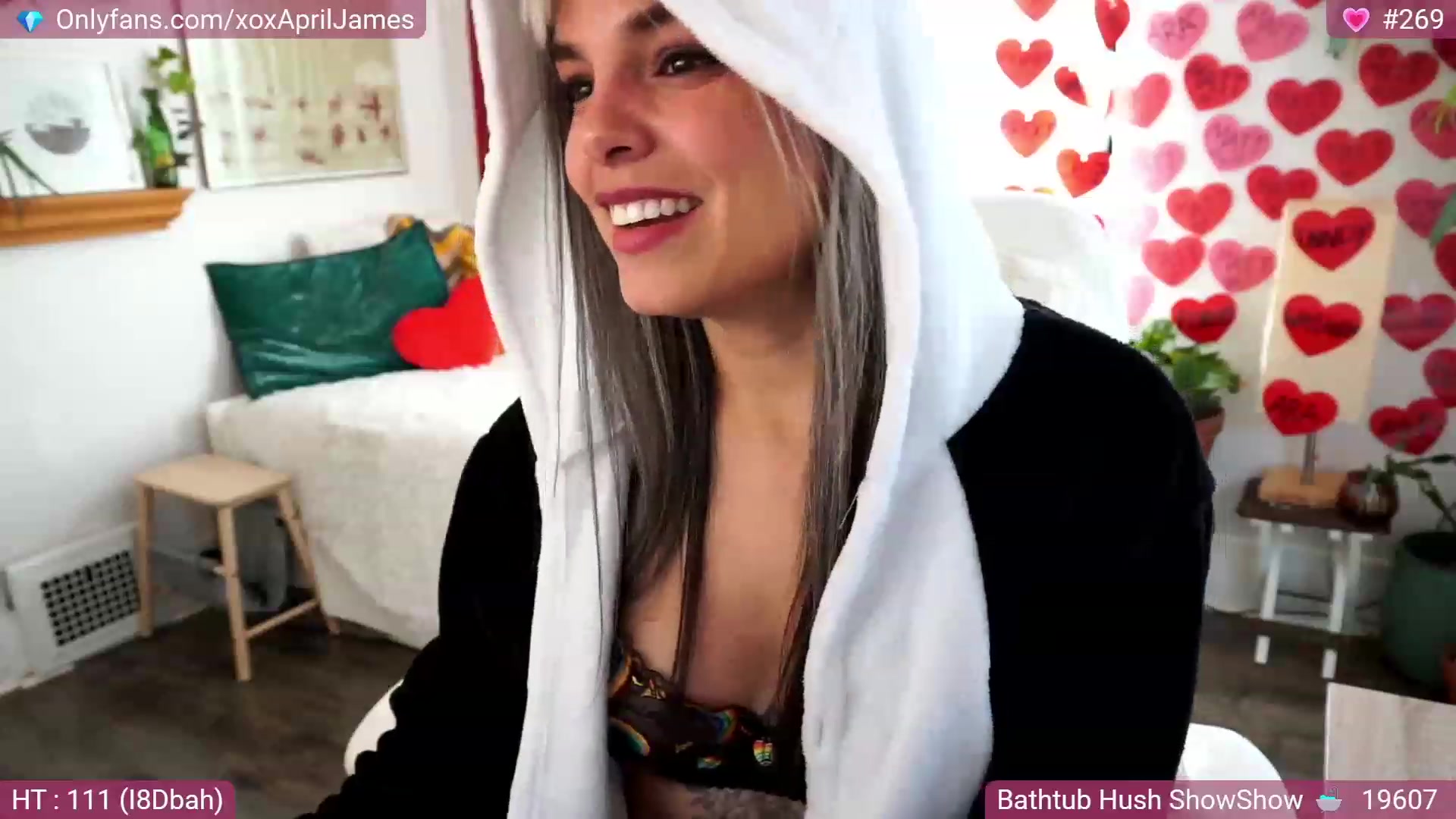 Gallery image thumbnail from AprilJames's myfreecams stream on, 02/12/2023, 16:41 image 19 of 20