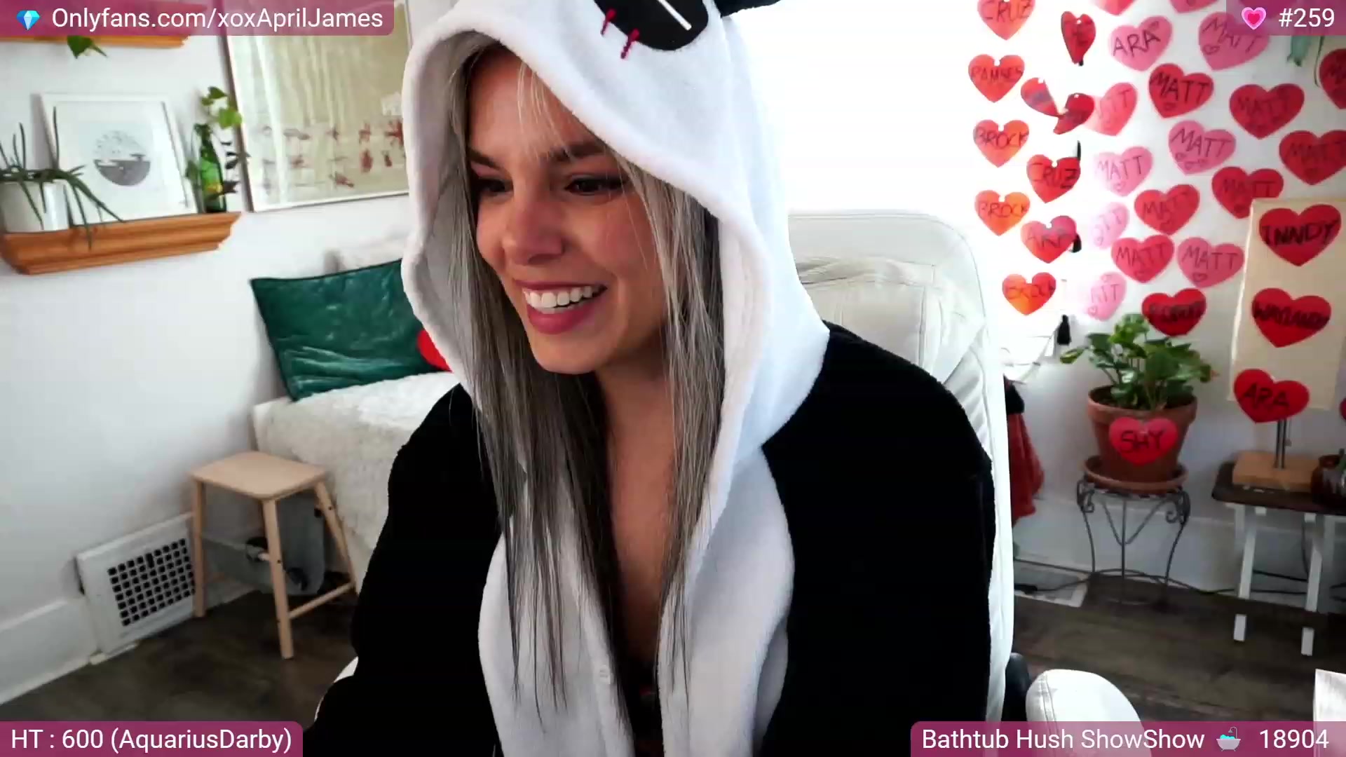 Gallery image thumbnail from AprilJames's myfreecams stream on, 02/12/2023, 17:18 image 11 of 20