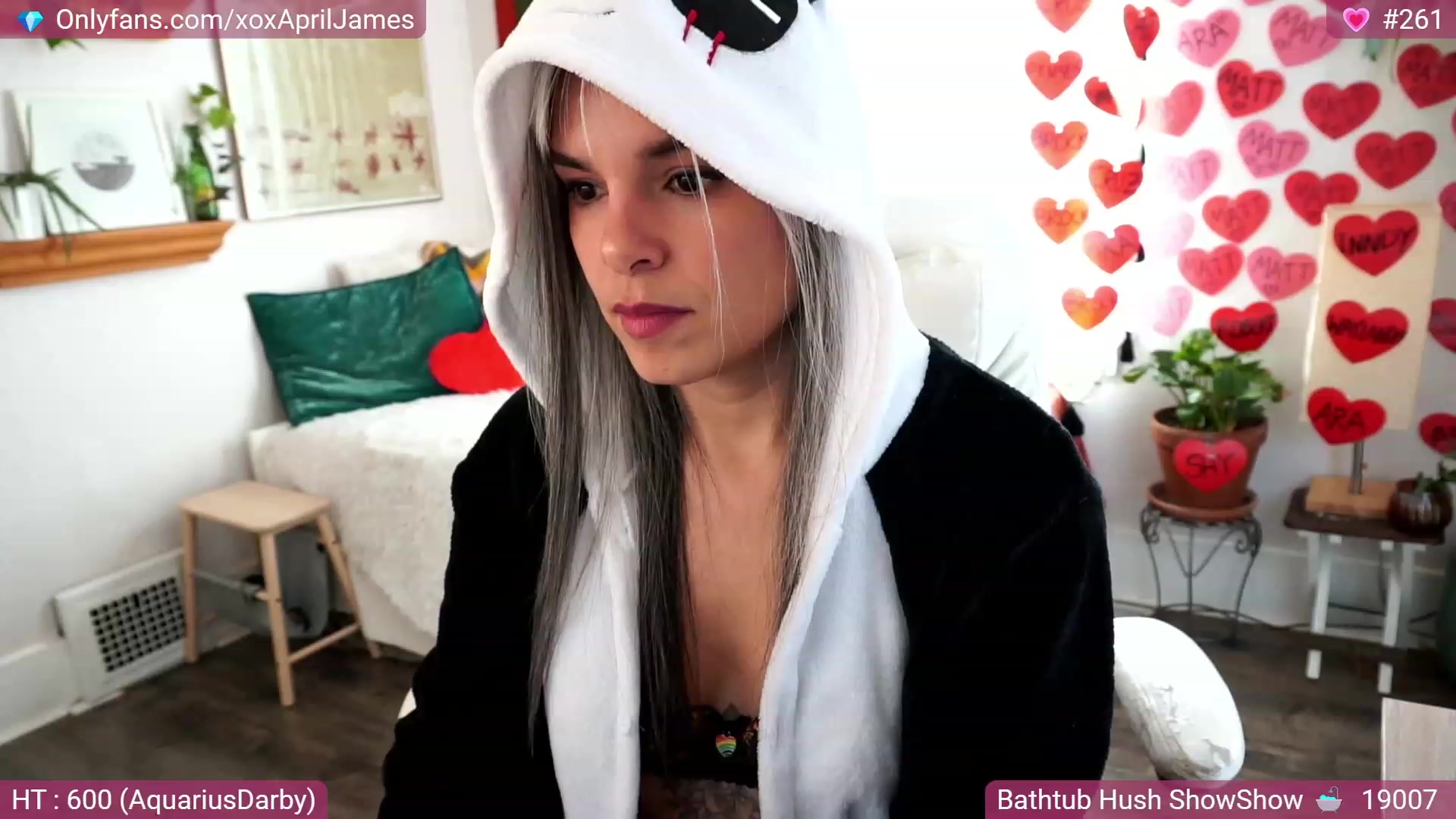 Gallery image thumbnail from AprilJames's myfreecams stream on, 02/12/2023, 17:18 image 1 of 20