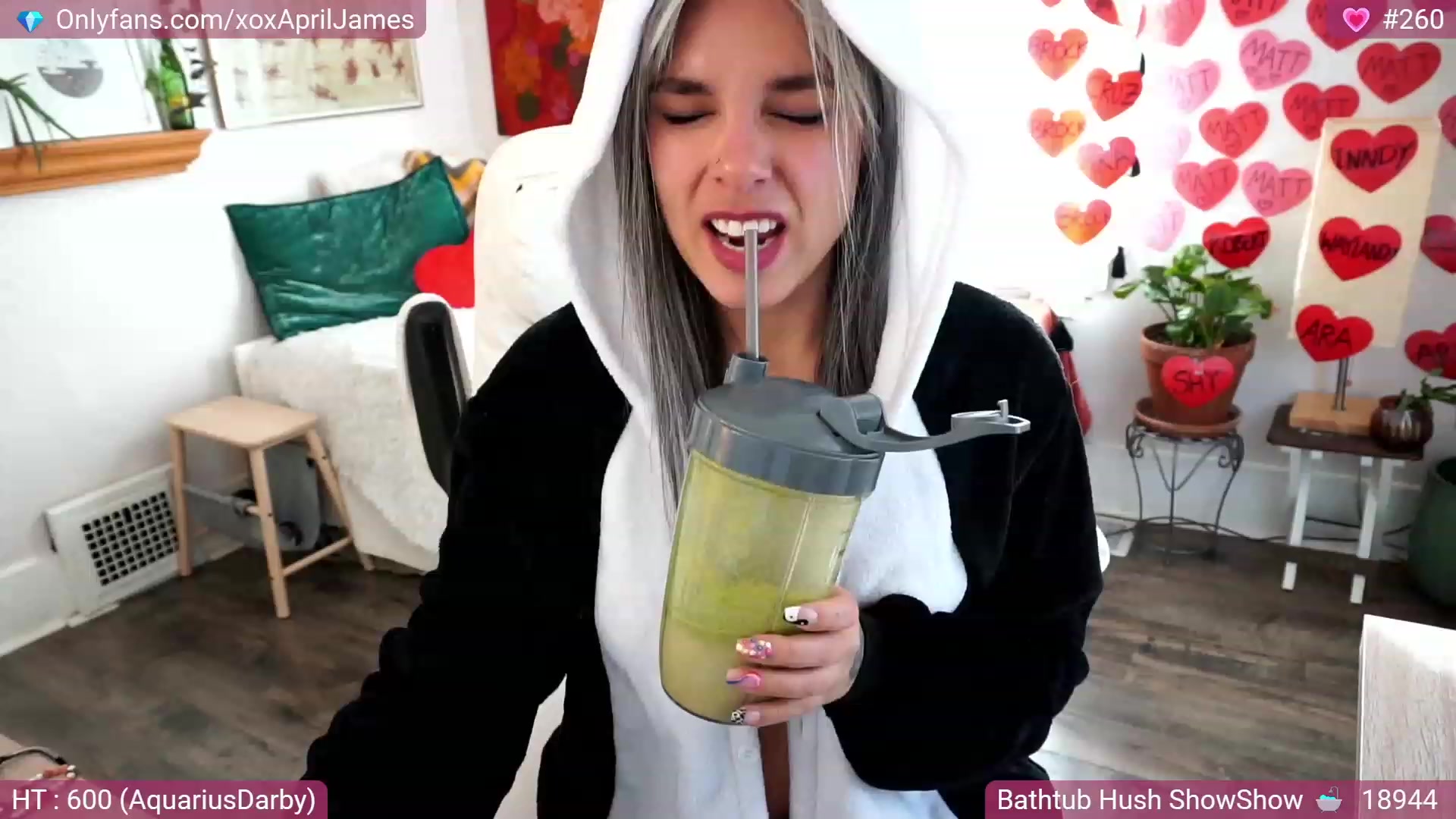 Gallery image thumbnail from AprilJames's myfreecams stream on, 02/12/2023, 17:18 image 6 of 20