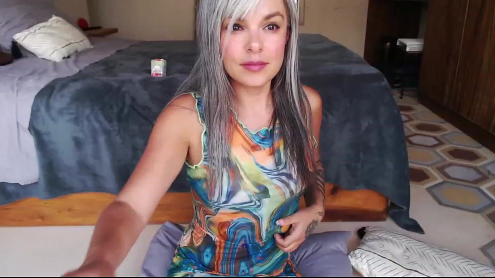 Gallery image thumbnail from AprilJames's myfreecams stream on, 03/02/2023, 16:27 image 6 of 20