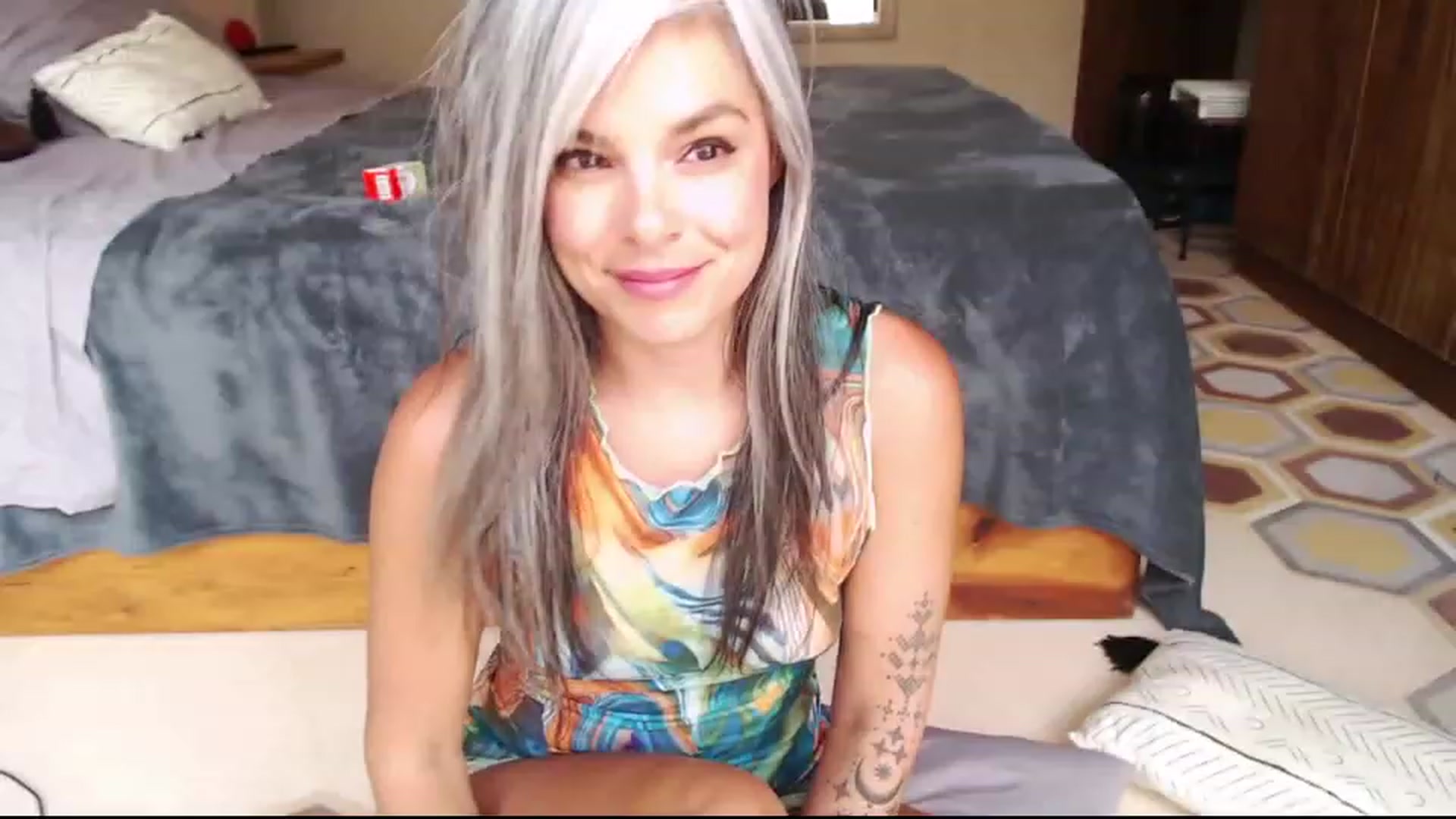 Gallery image thumbnail from AprilJames's myfreecams stream on, 03/02/2023, 16:27 image 19 of 20