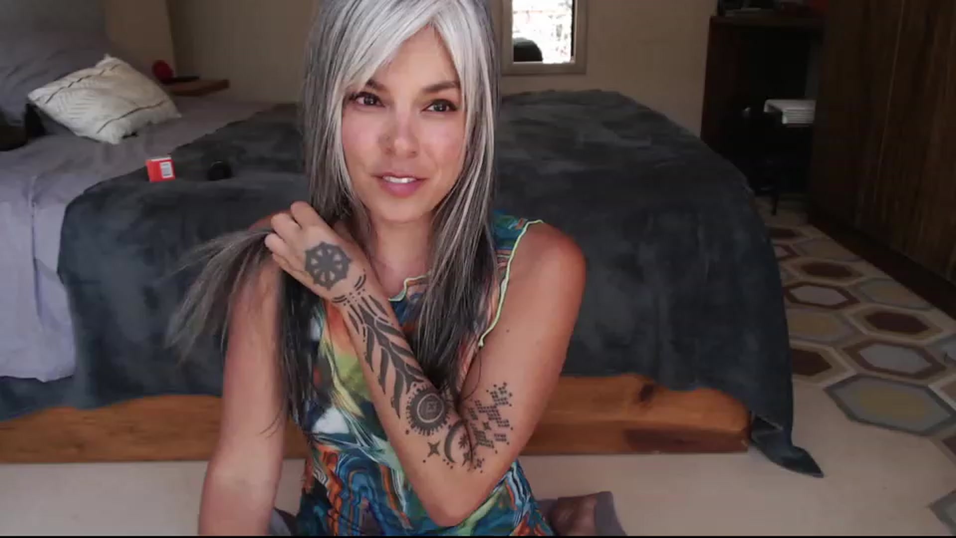 Gallery image thumbnail from AprilJames's myfreecams stream on, 03/02/2023, 17:42 image 17 of 20
