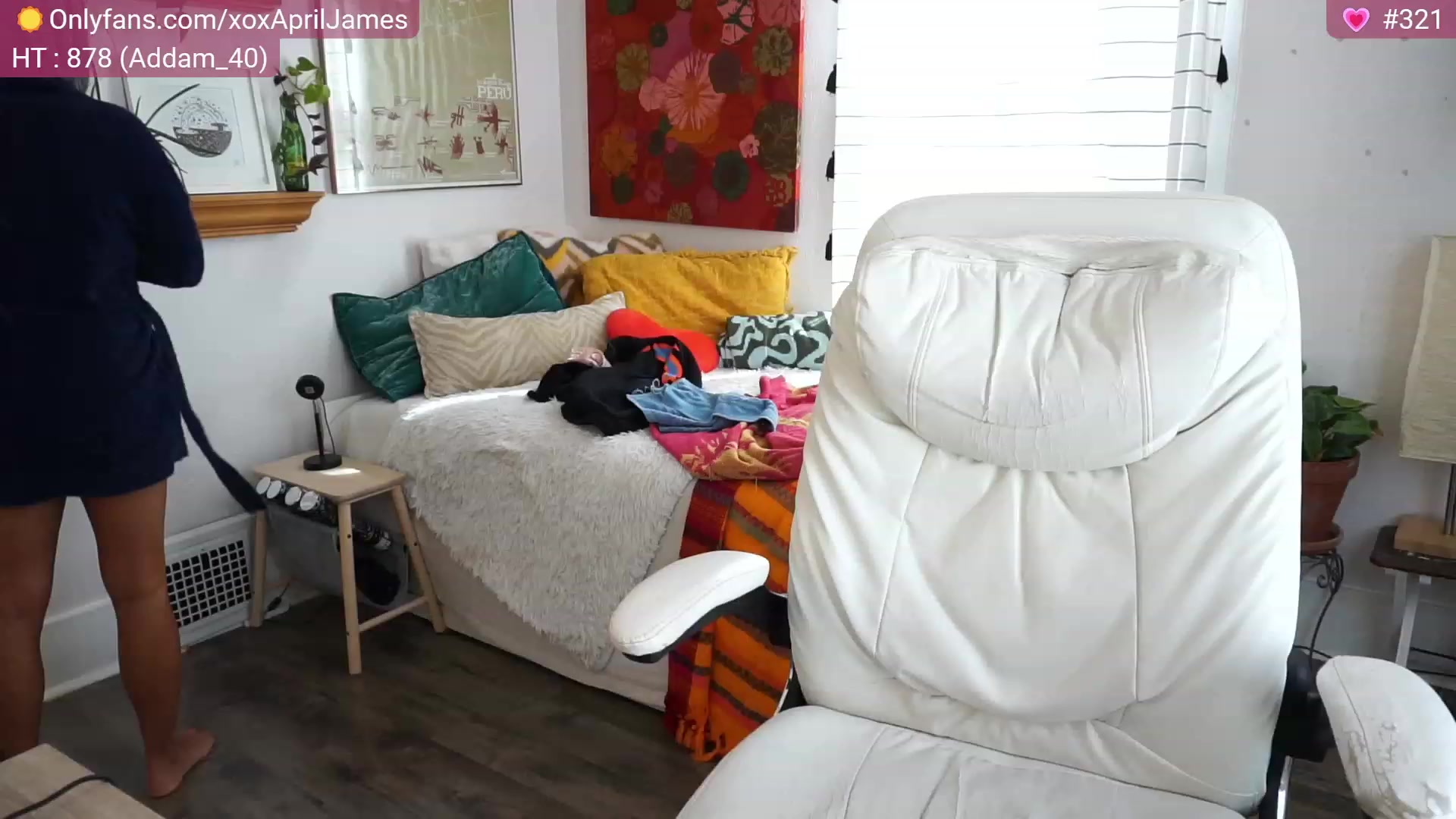 Gallery image thumbnail from AprilJames's myfreecams stream on, 03/18/2023, 21:08 image 4 of 20