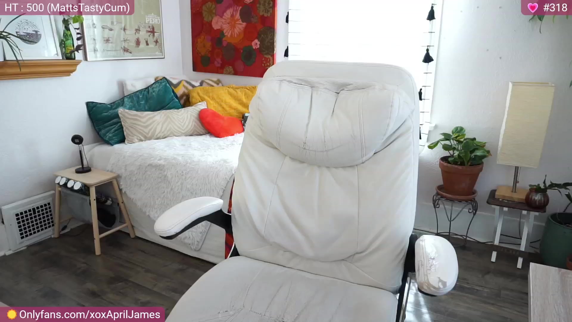 Gallery image thumbnail from AprilJames's myfreecams stream on, 03/19/2023, 18:24 image 15 of 20