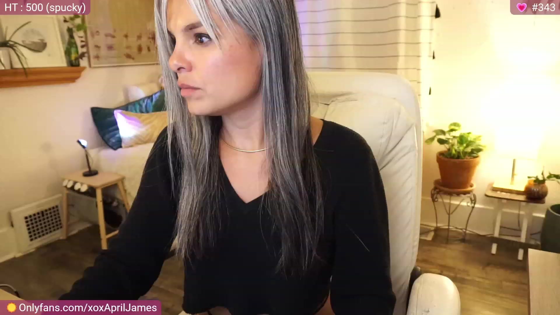 Gallery image thumbnail from AprilJames's myfreecams stream on, 03/24/2023, 02:01 image 6 of 20