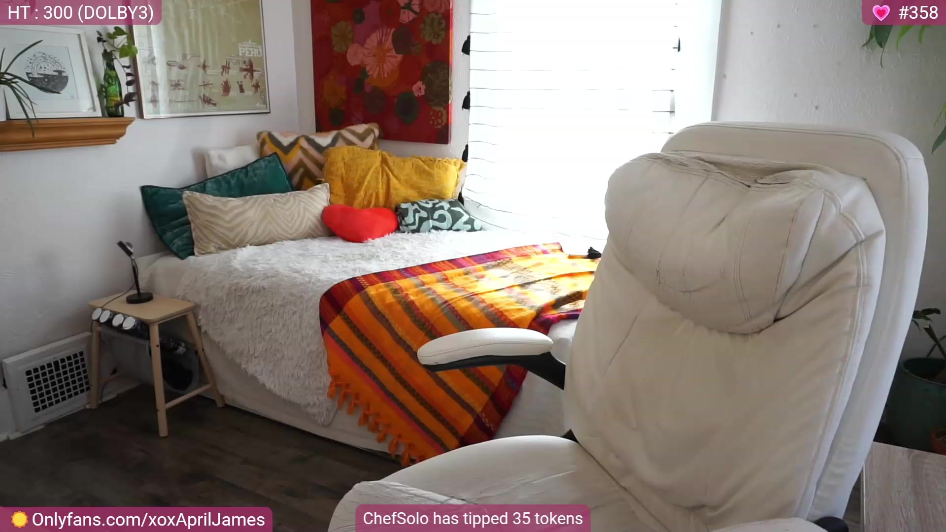 Gallery image thumbnail from AprilJames's myfreecams stream on, 03/25/2023, 19:08 image 1 of 20
