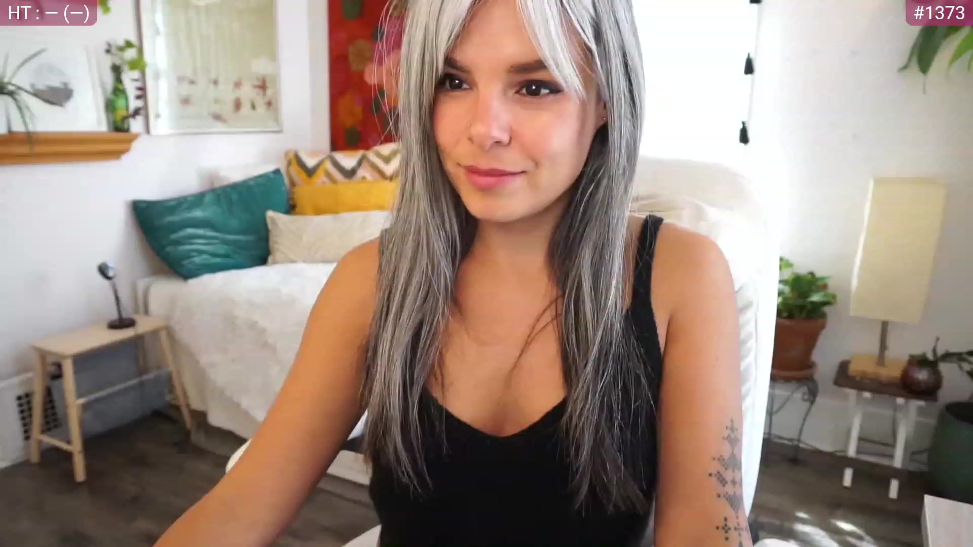 Gallery image thumbnail from AprilJames's myfreecams stream on, 04/06/2023, 17:25 image 2 of 20