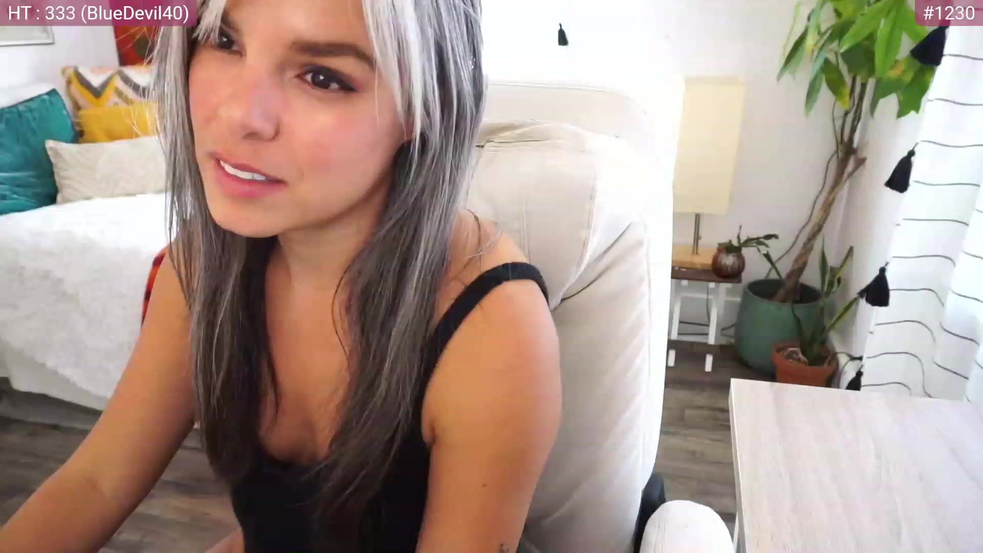 Gallery image thumbnail from AprilJames's myfreecams stream on, 04/06/2023, 19:07 image 6 of 20