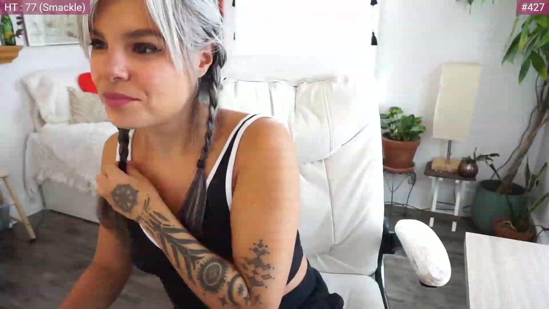 Gallery image thumbnail from AprilJames's myfreecams stream on, 04/08/2023, 18:10 image 9 of 20