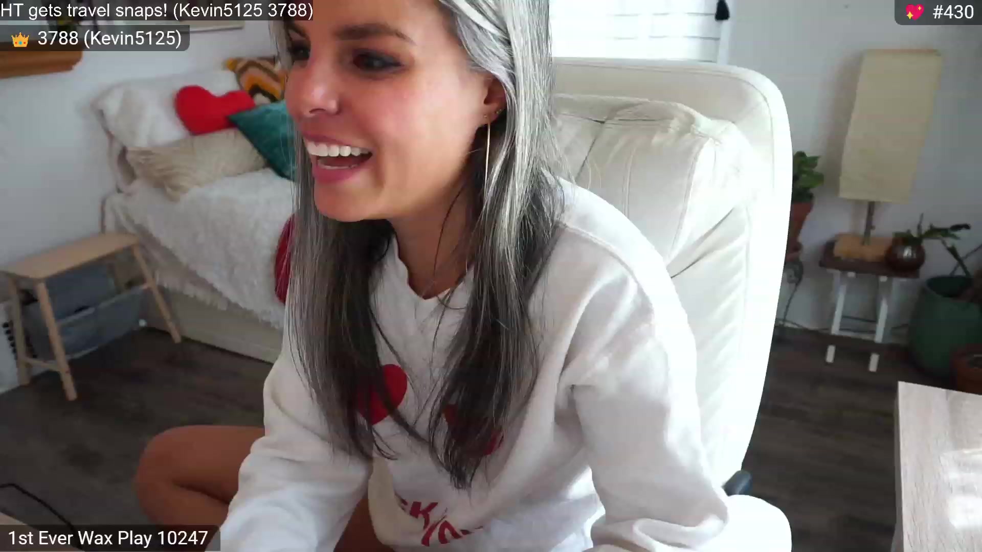 Gallery image thumbnail from AprilJames's myfreecams stream on, 04/15/2023, 21:31 image 7 of 20