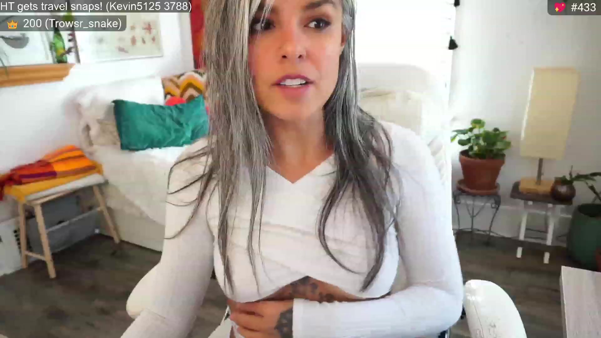 Gallery image thumbnail from AprilJames's myfreecams stream on, 04/17/2023, 18:38 image 19 of 20