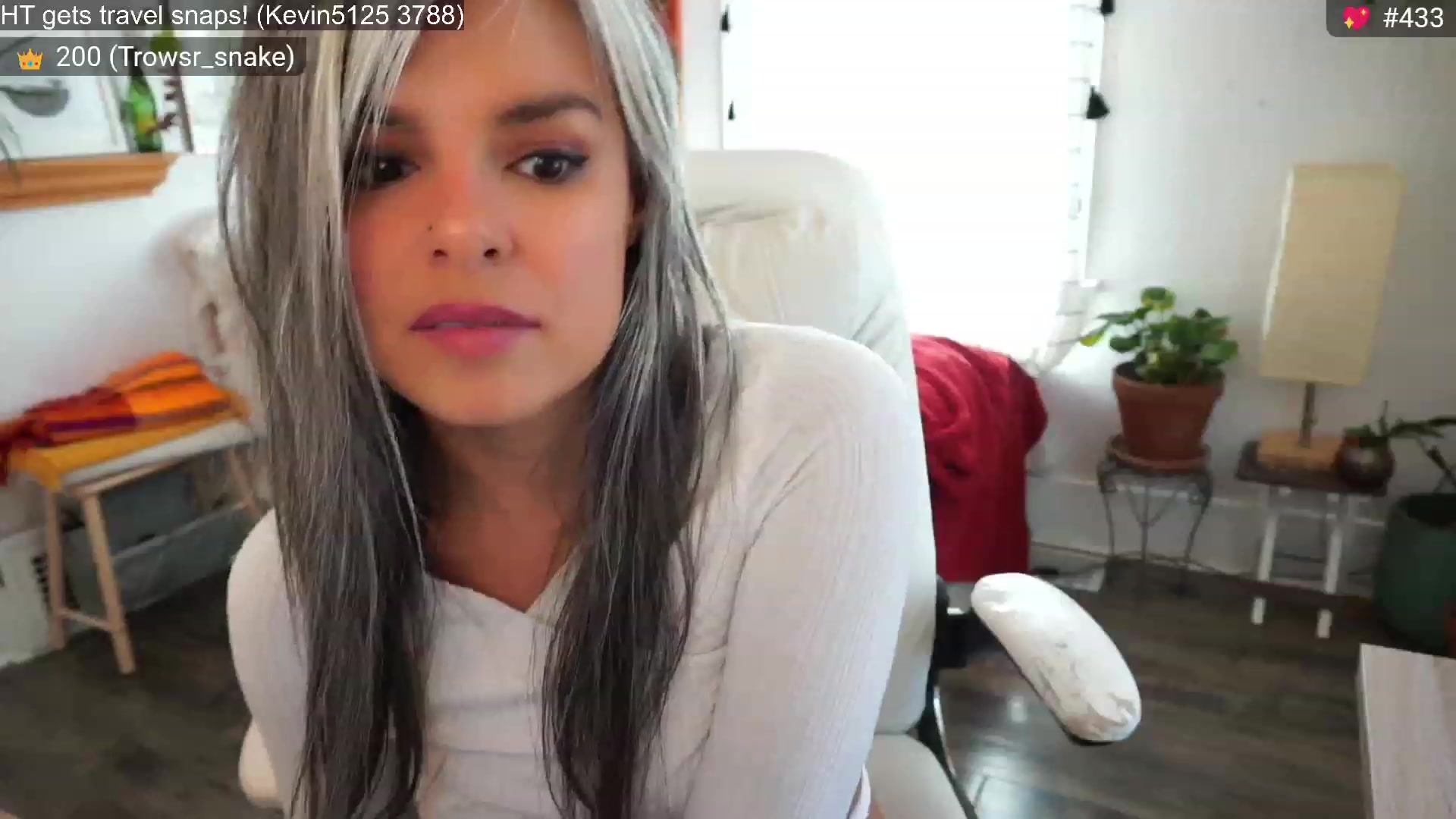 Gallery image thumbnail from AprilJames's myfreecams stream on, 04/17/2023, 18:38 image 18 of 20