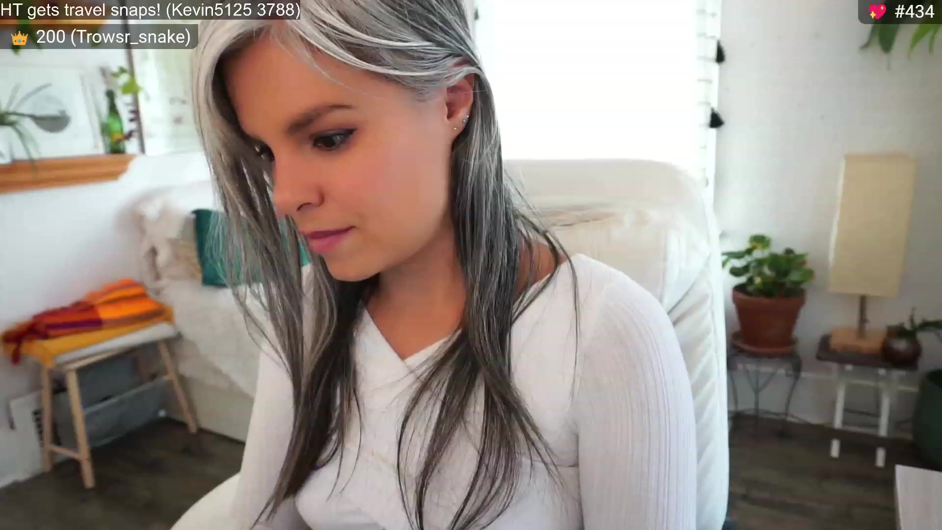 Gallery image thumbnail from AprilJames's myfreecams stream on, 04/17/2023, 19:26 image 5 of 20
