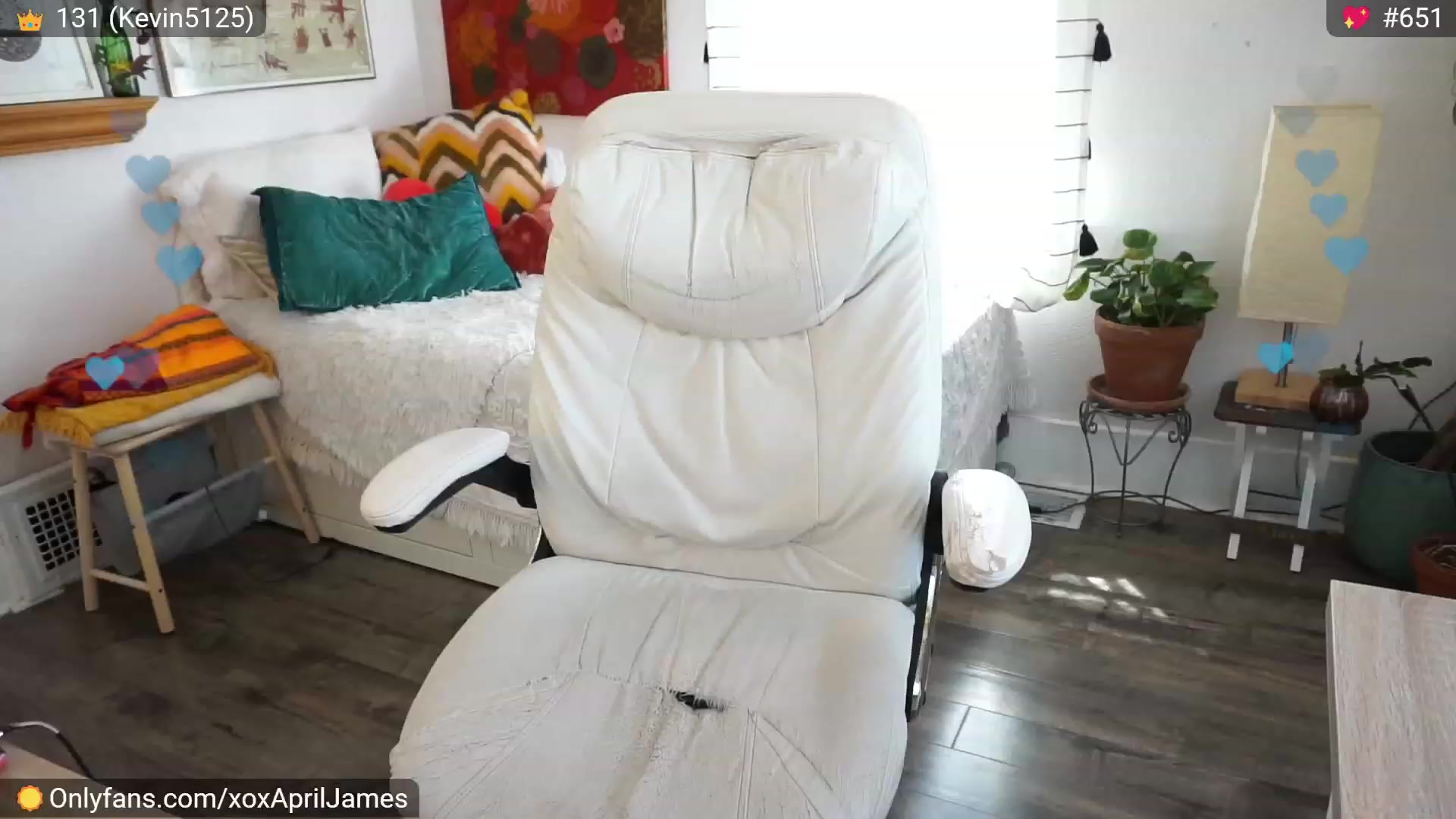 Gallery image thumbnail from AprilJames's myfreecams stream on, 04/23/2023, 18:42 image 2 of 20