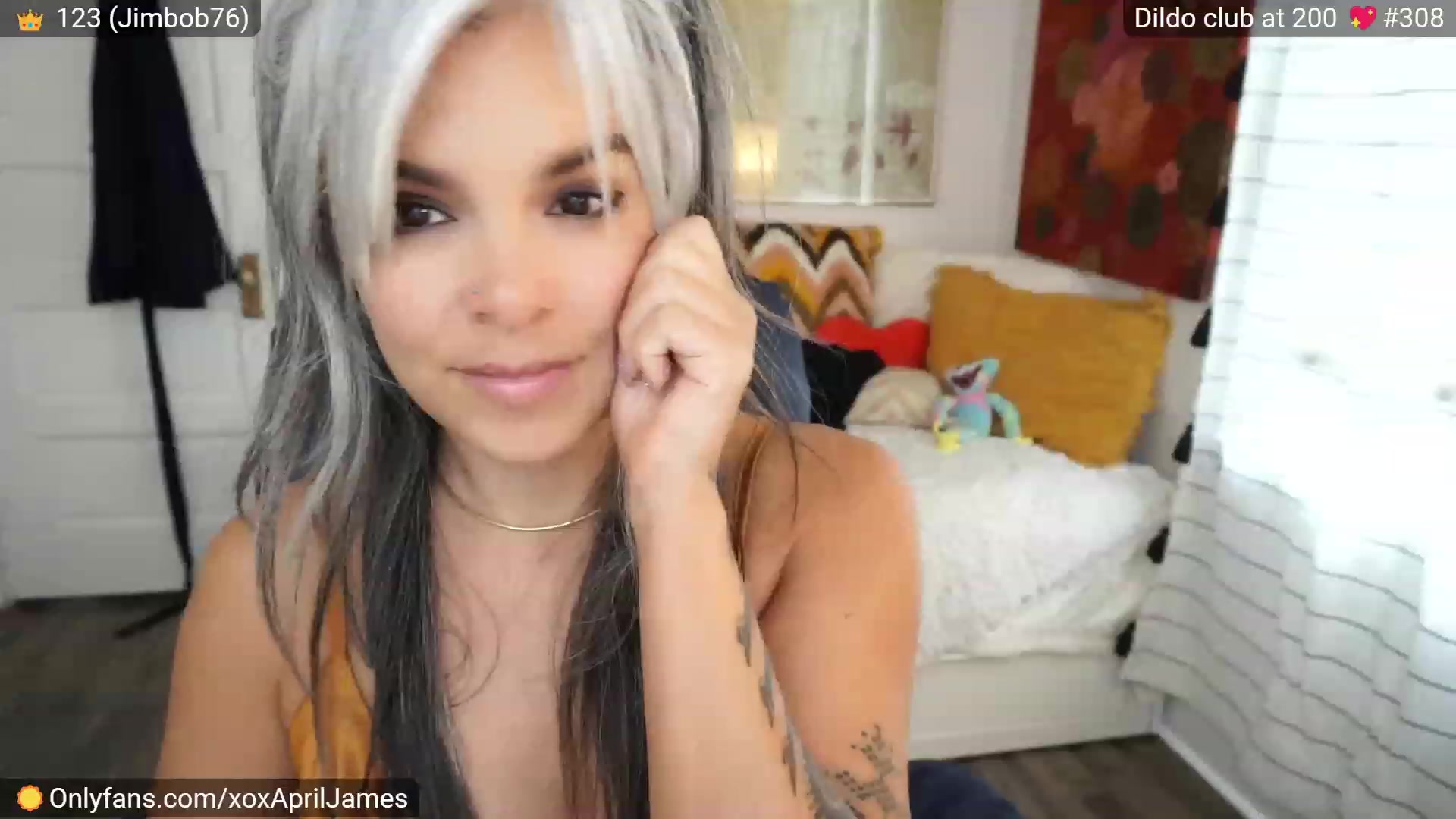 Gallery image thumbnail from AprilJames's myfreecams stream on, 05/07/2023, 19:16 image 8 of 20