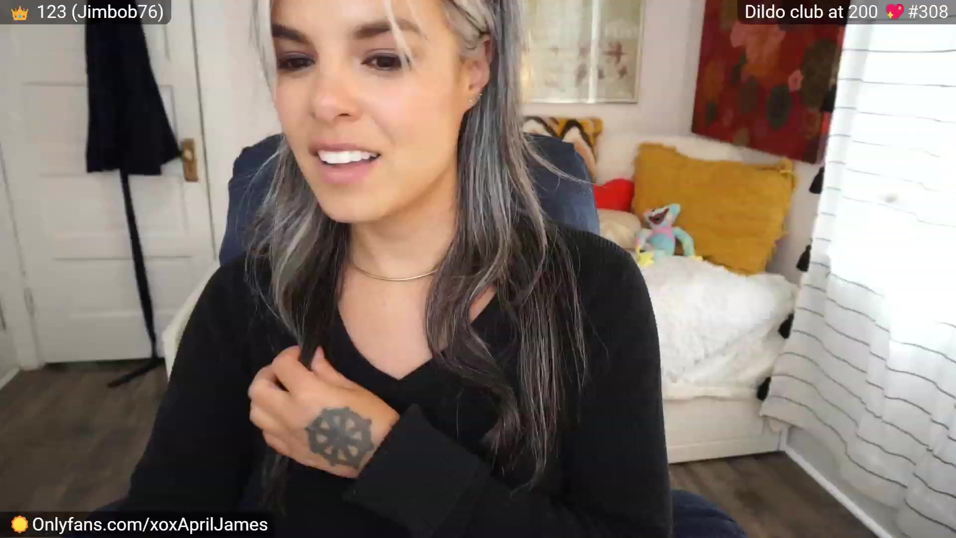Gallery image thumbnail from AprilJames's myfreecams stream on, 05/07/2023, 19:16 image 3 of 20