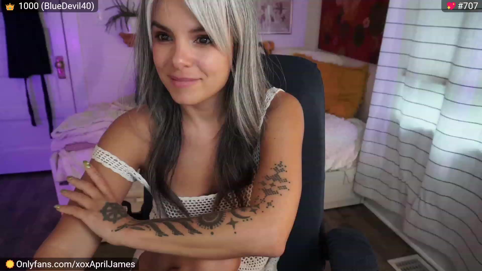 Gallery image thumbnail from AprilJames's myfreecams stream on, 05/16/2023, 24:01 image 6 of 20