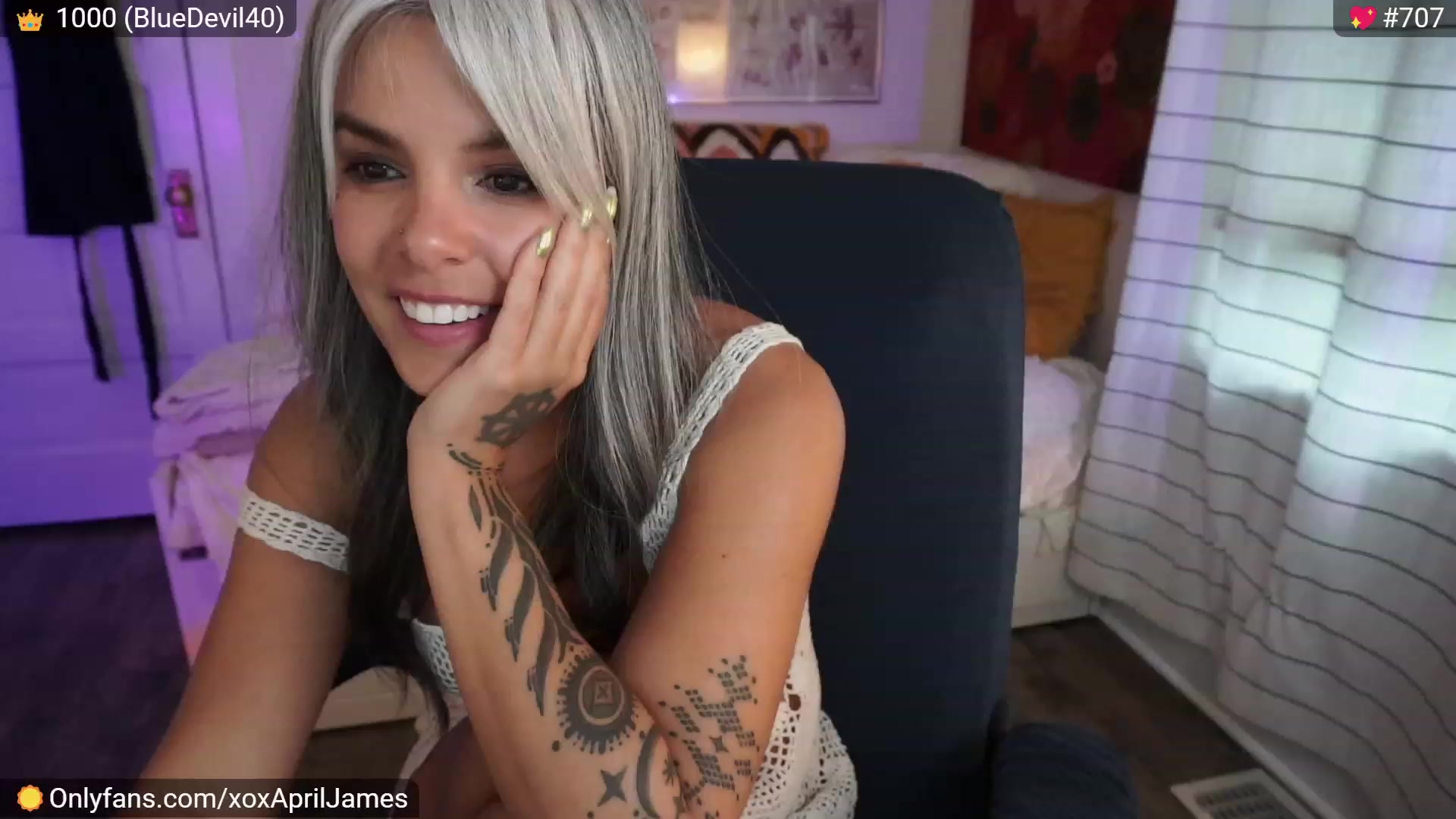 Gallery image thumbnail from AprilJames's myfreecams stream on, 05/16/2023, 24:01 image 7 of 20