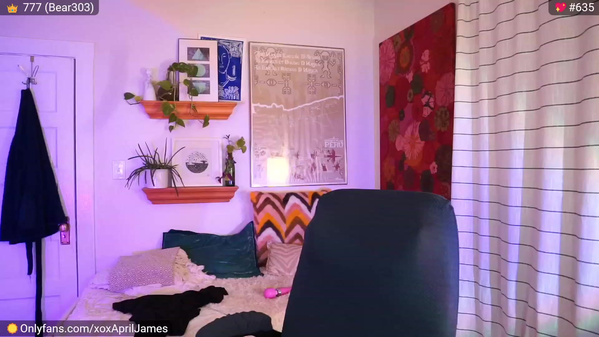 Gallery image thumbnail from AprilJames's myfreecams stream on, 05/18/2023, 03:35 image 9 of 20